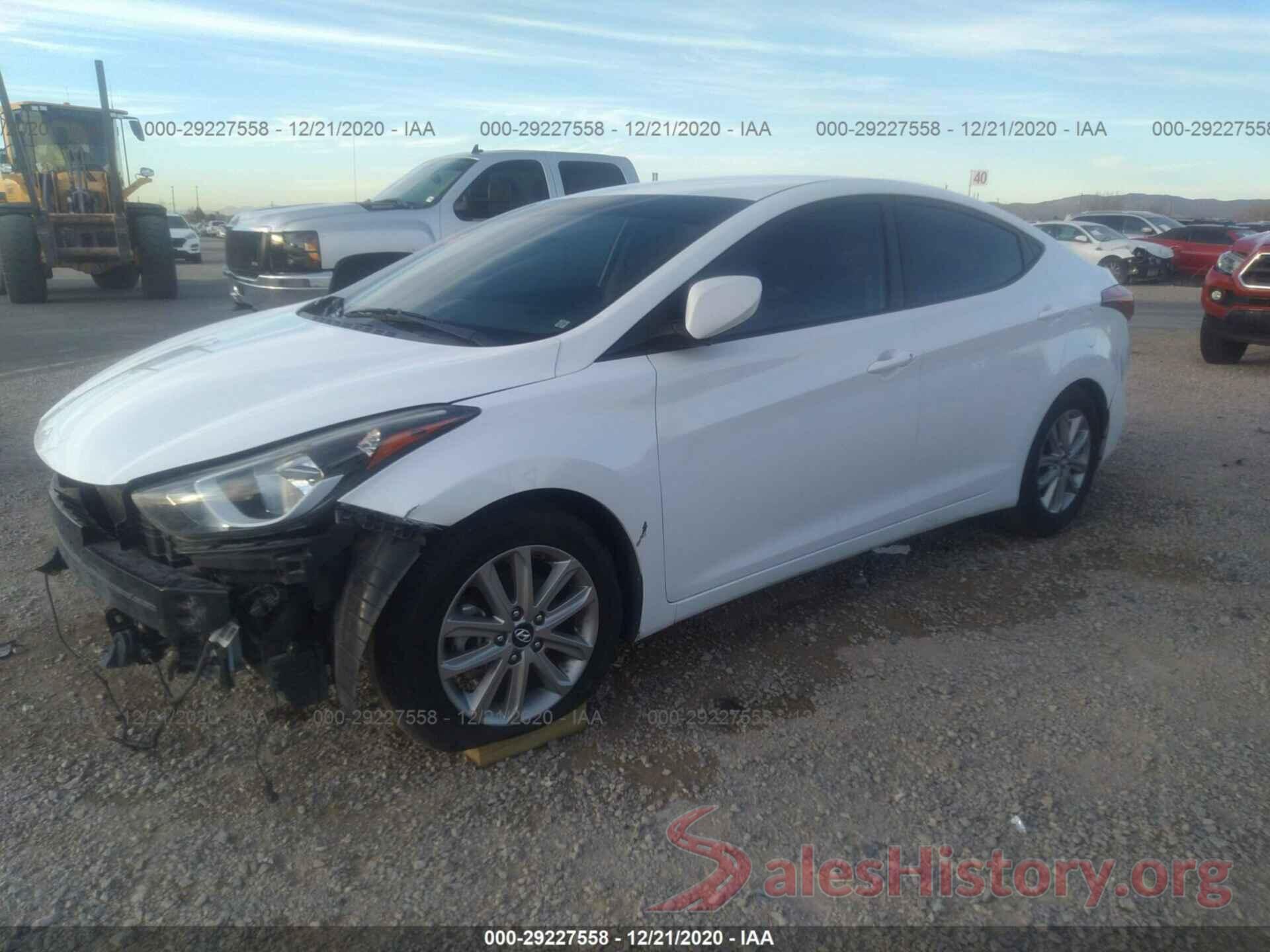 5NPDH4AE1GH763136 2016 HYUNDAI ELANTRA