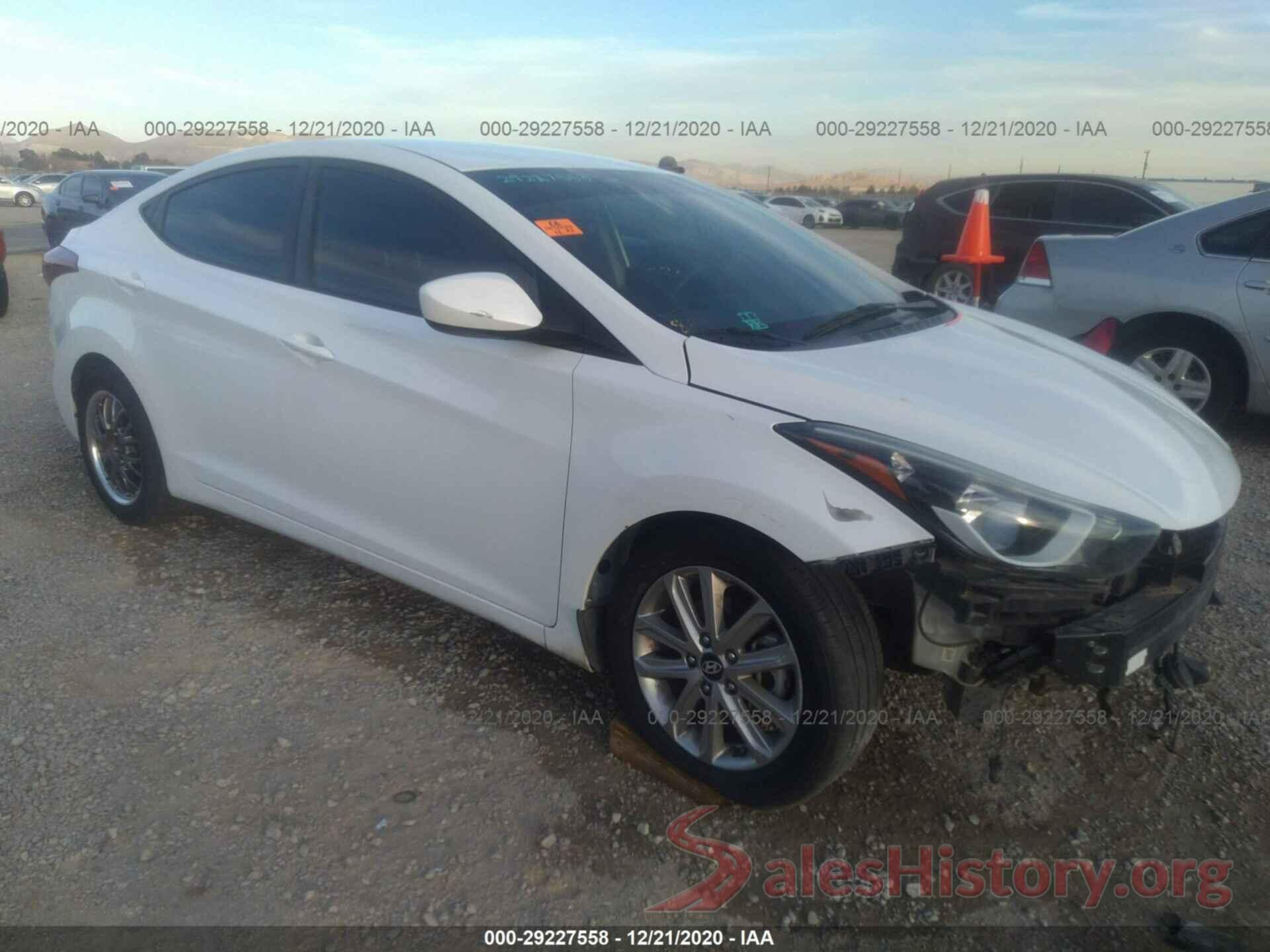 5NPDH4AE1GH763136 2016 HYUNDAI ELANTRA