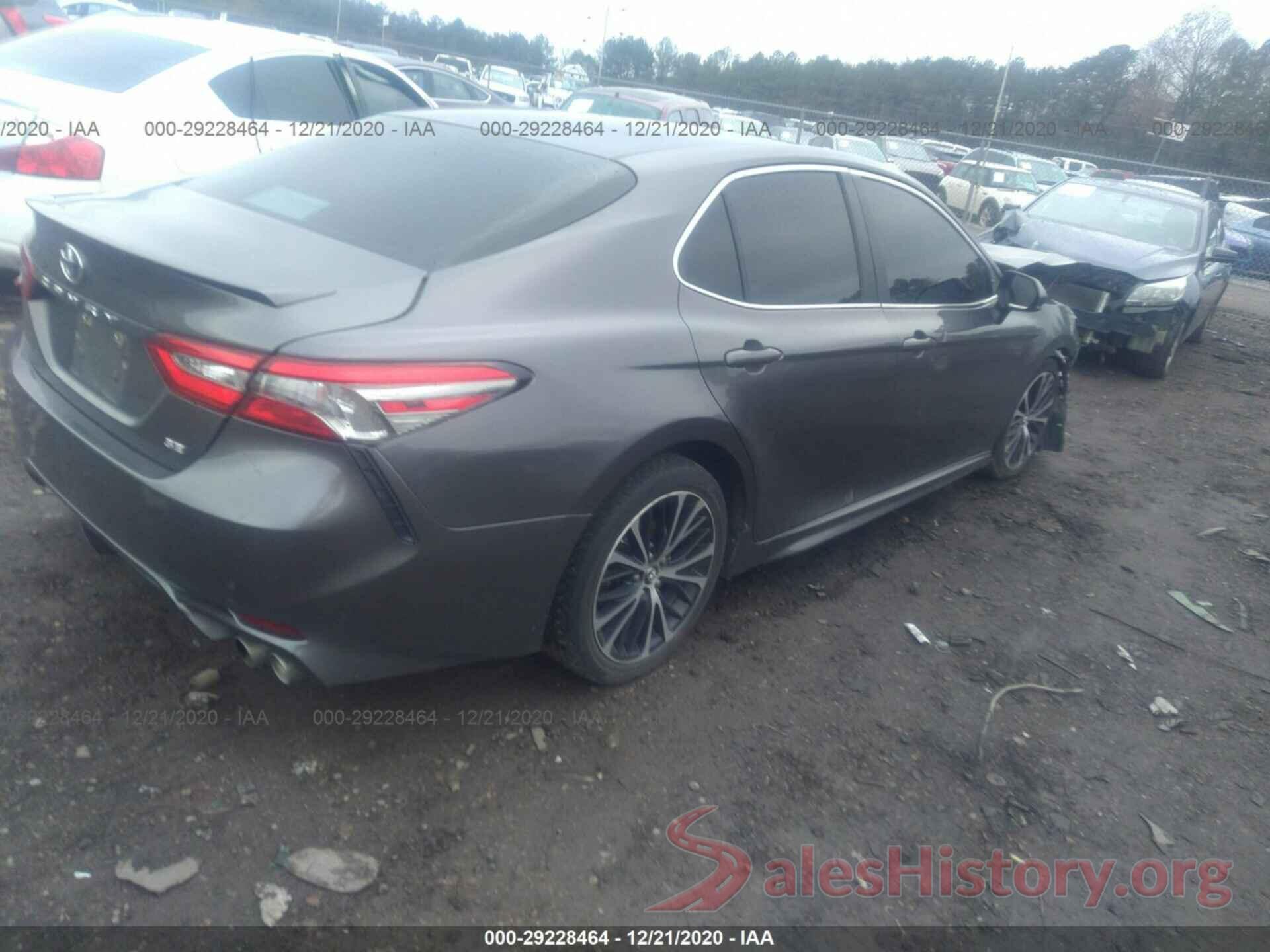 4T1B11HK3JU540983 2018 TOYOTA CAMRY