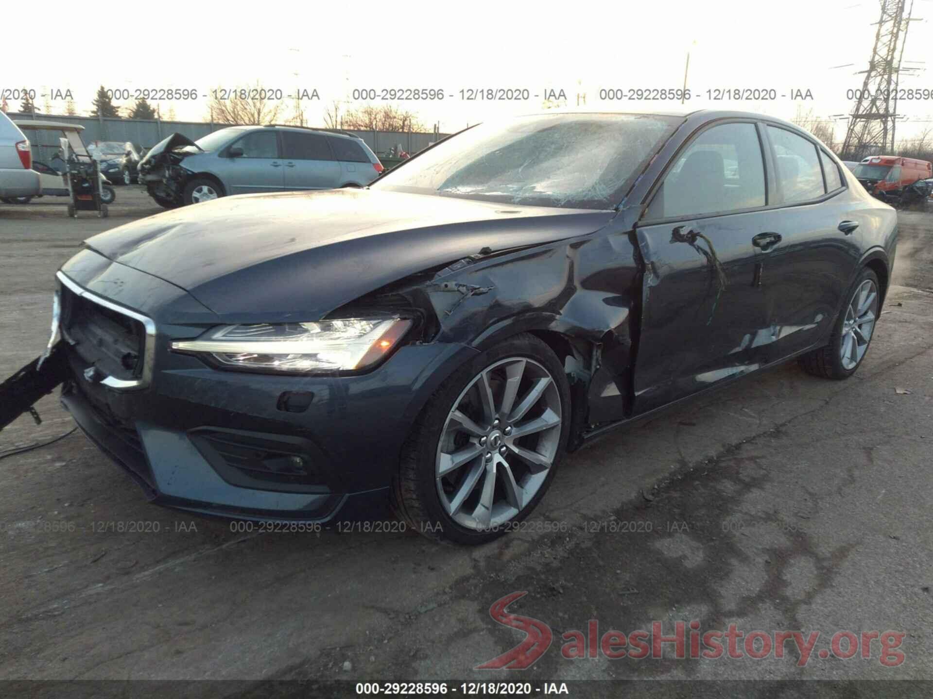 7JRA22TK8KG003795 2019 VOLVO S60