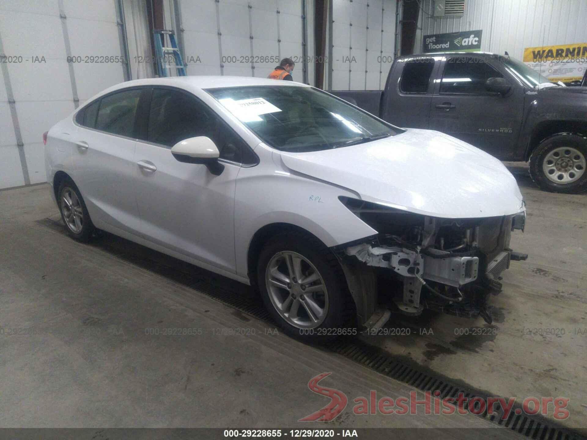 1G1BE5SM0J7110958 2018 CHEVROLET CRUZE