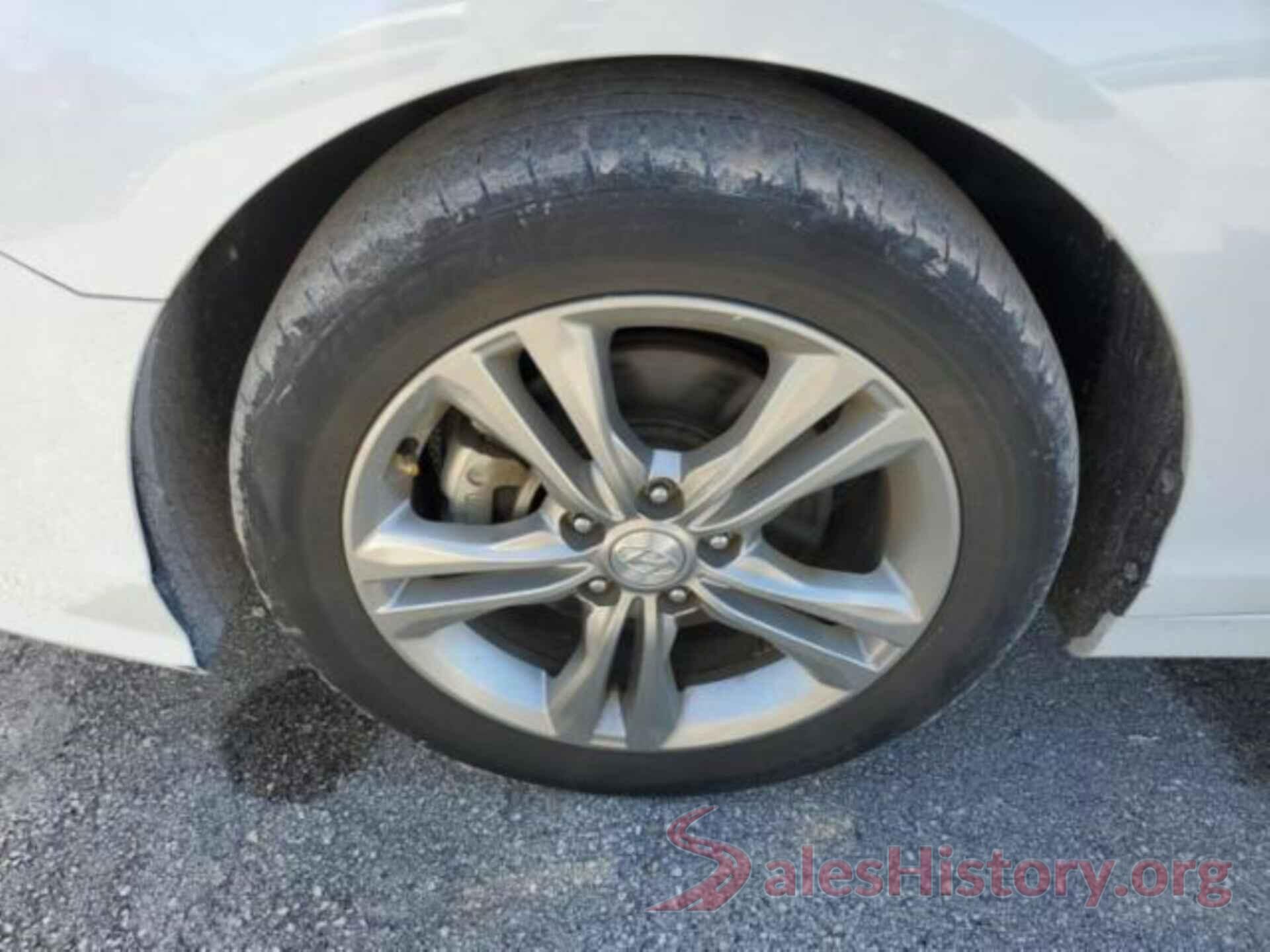 5NPE34AF9JH681352 2018 HYUNDAI SONATA