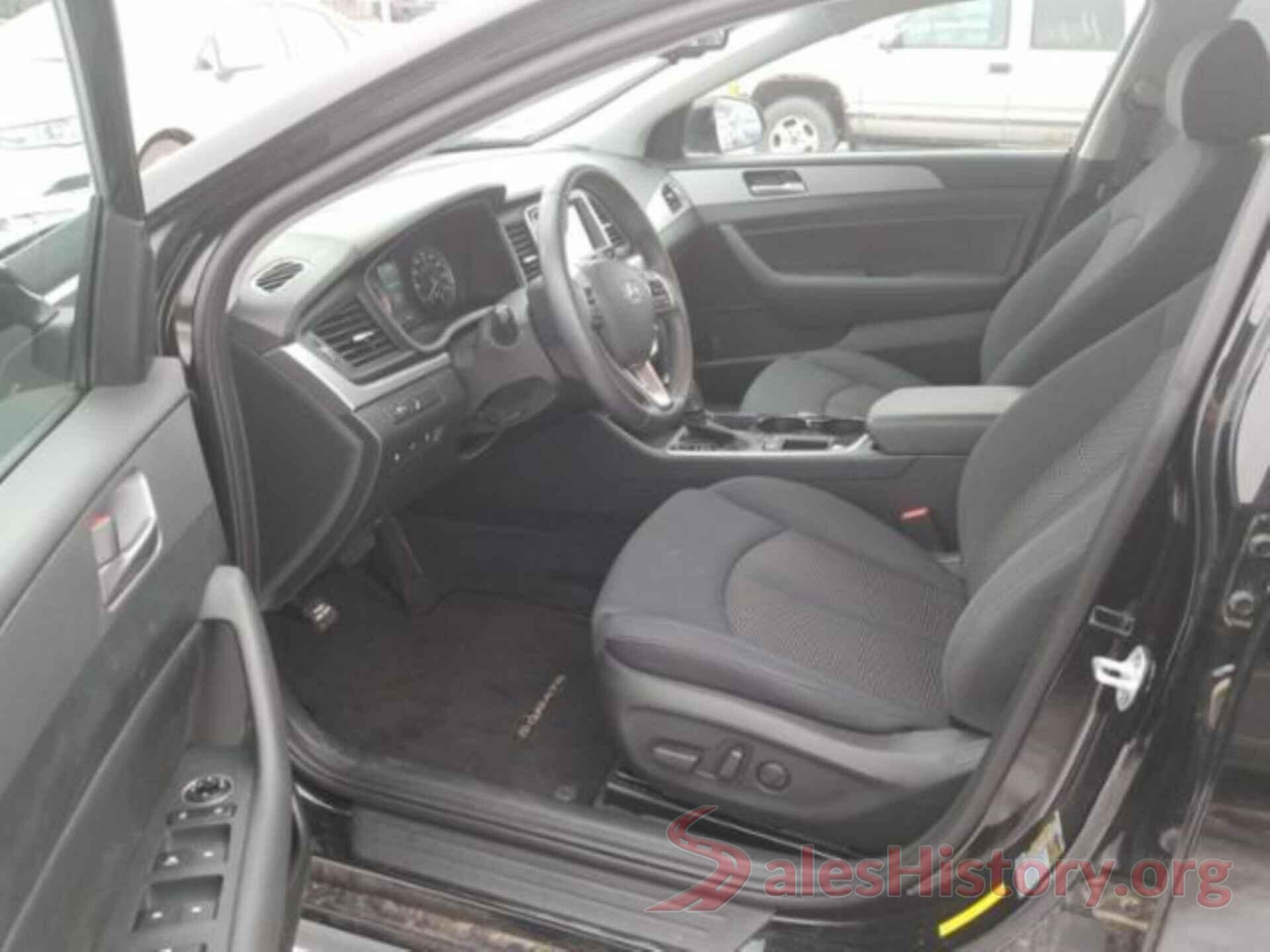 5NPE34AF1JH663377 2018 HYUNDAI SONATA