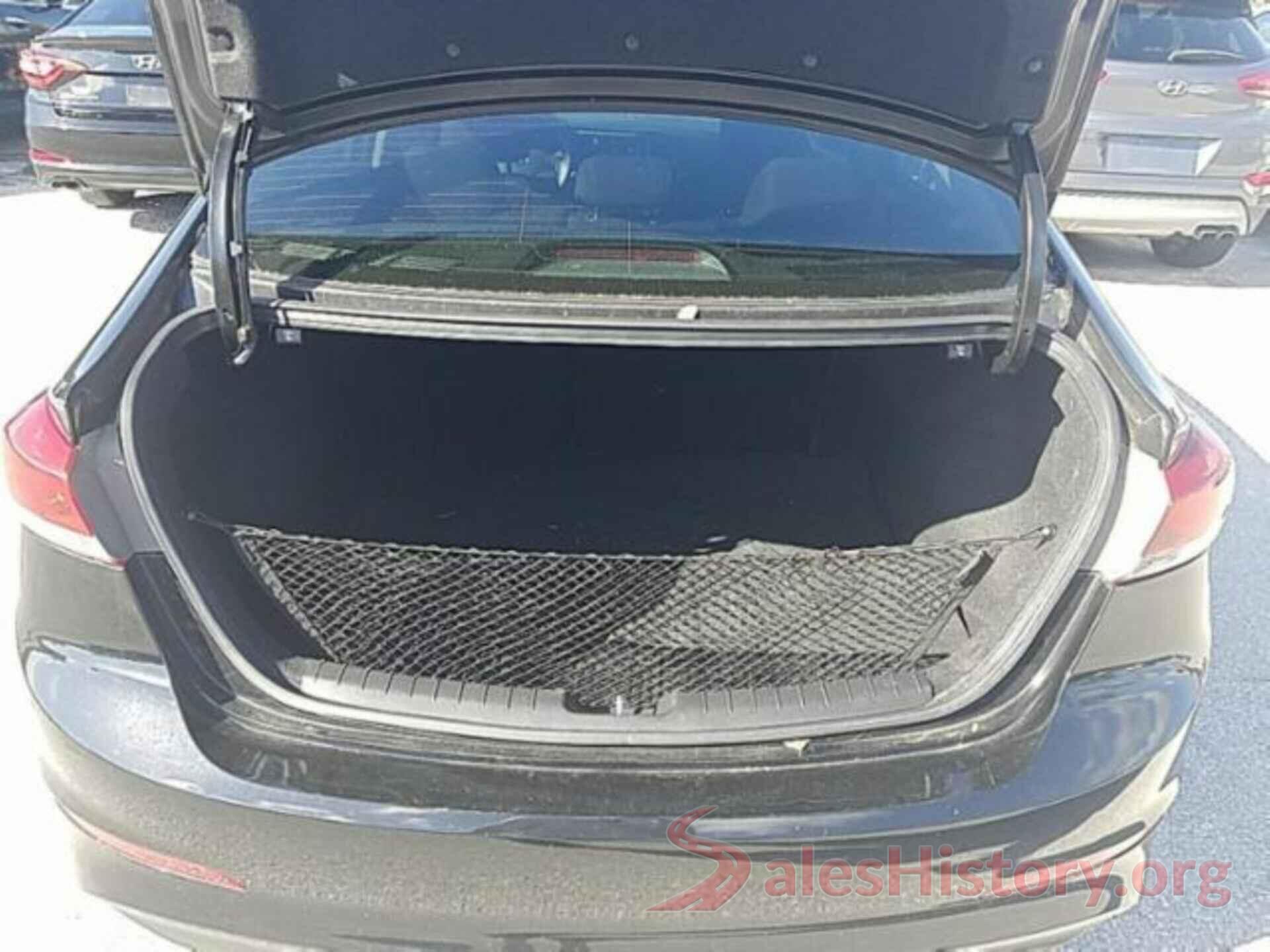 KMHD84LF2JU523334 2018 HYUNDAI ELANTRA