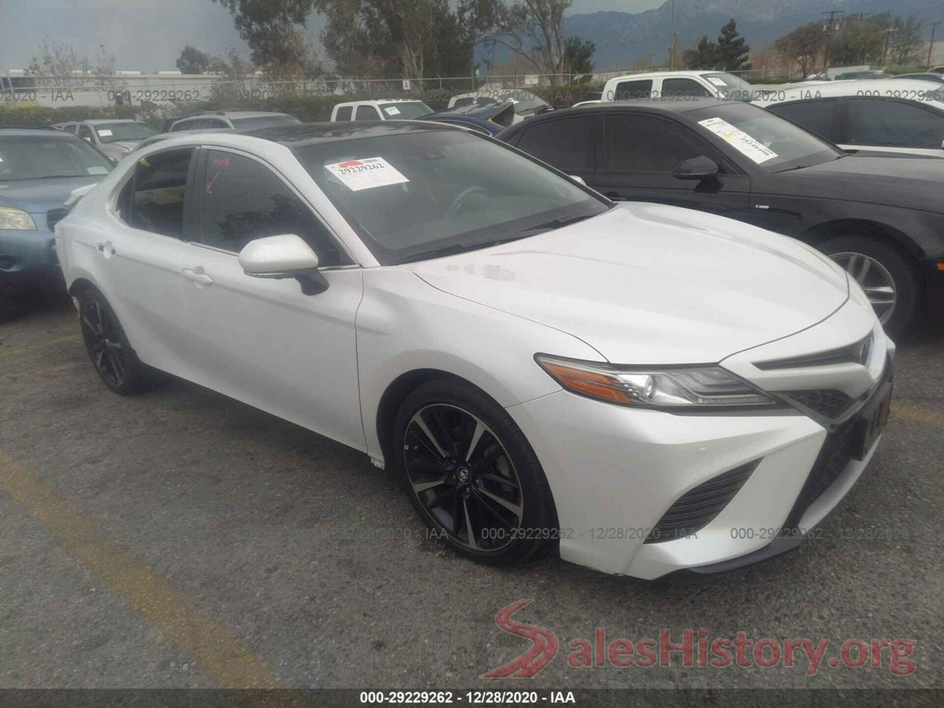 4T1BZ1HK1JU506534 2018 TOYOTA CAMRY