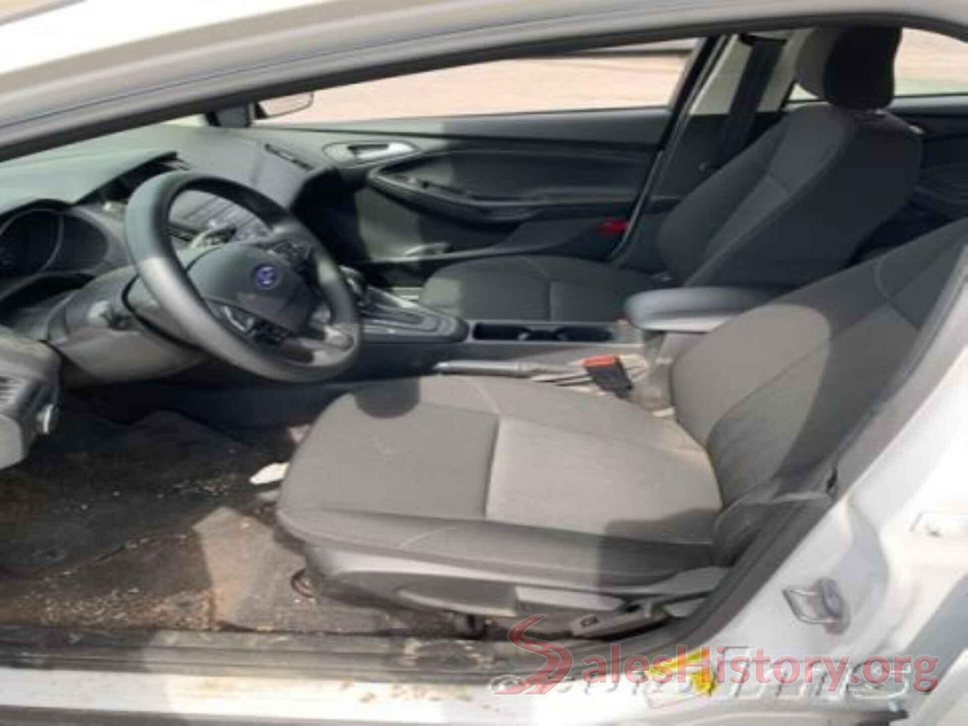 1FADP3K23JL298868 2018 FORD FOCUS