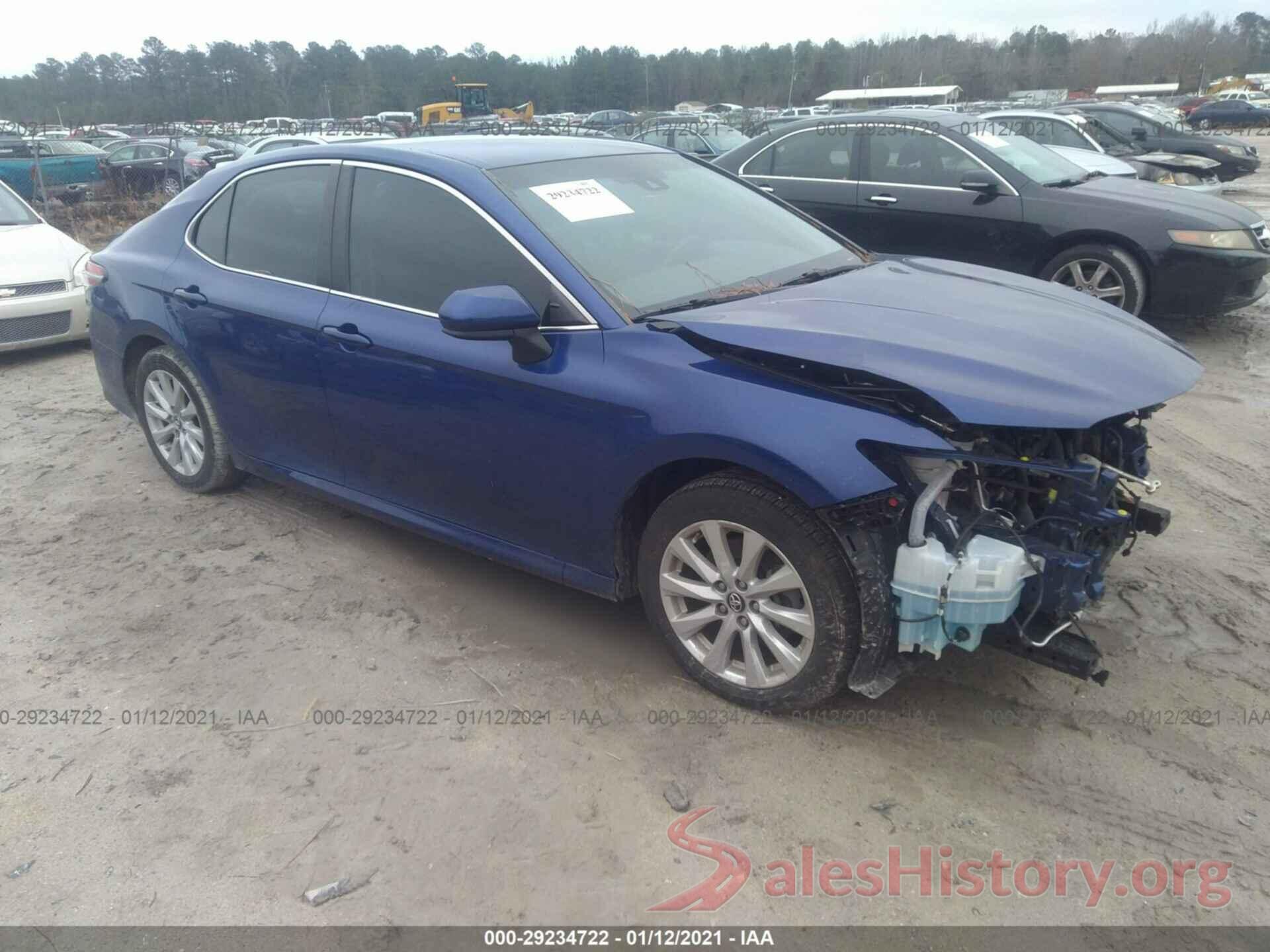 4T1B11HK8JU573218 2018 TOYOTA CAMRY