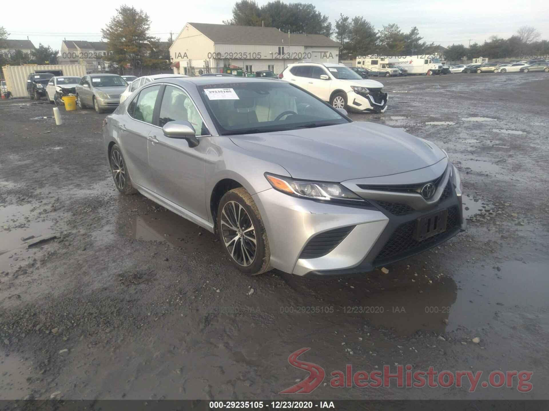 4T1B11HK7JU670099 2018 TOYOTA CAMRY