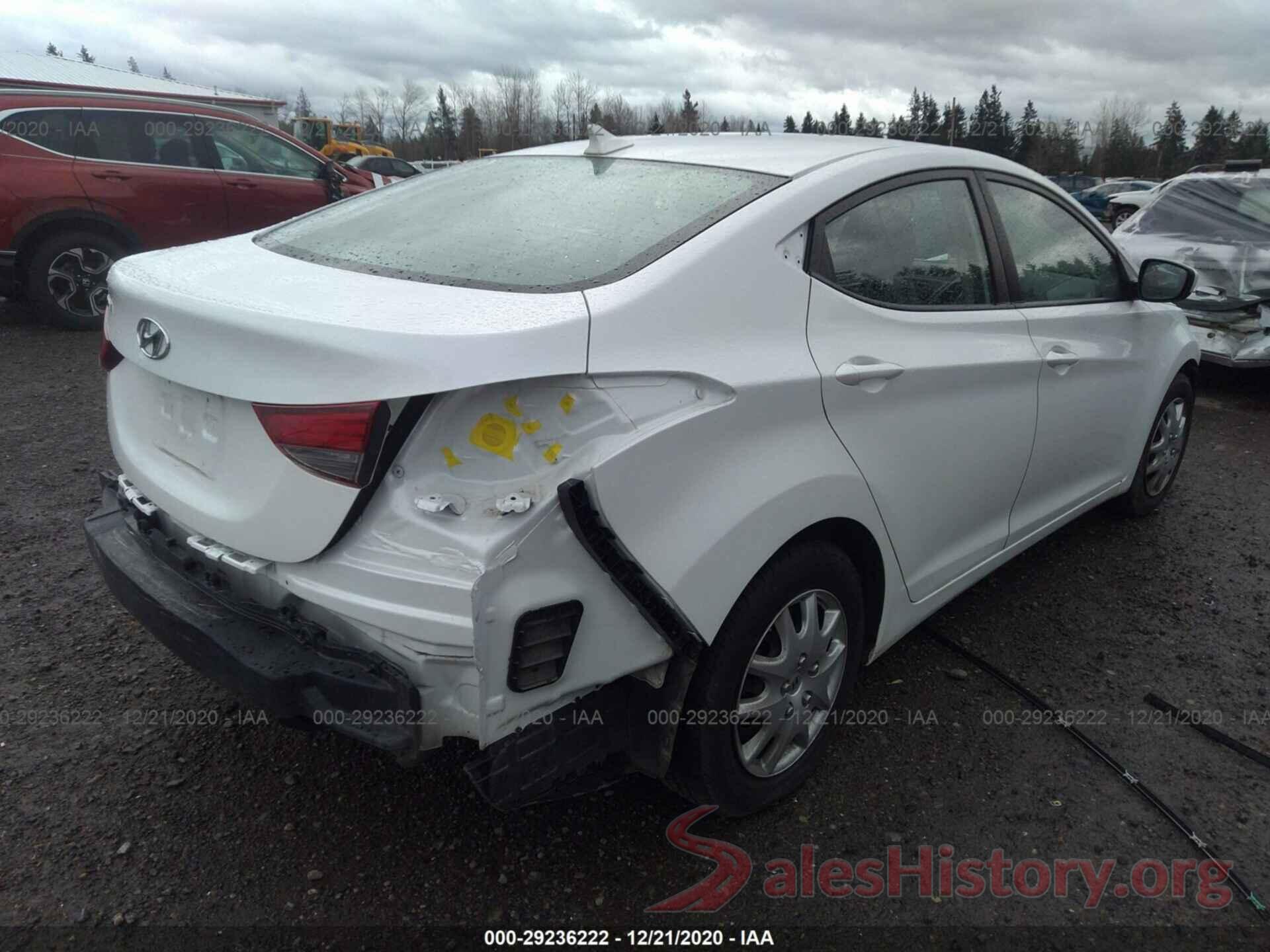 5NPDH4AE8GH736208 2016 HYUNDAI ELANTRA