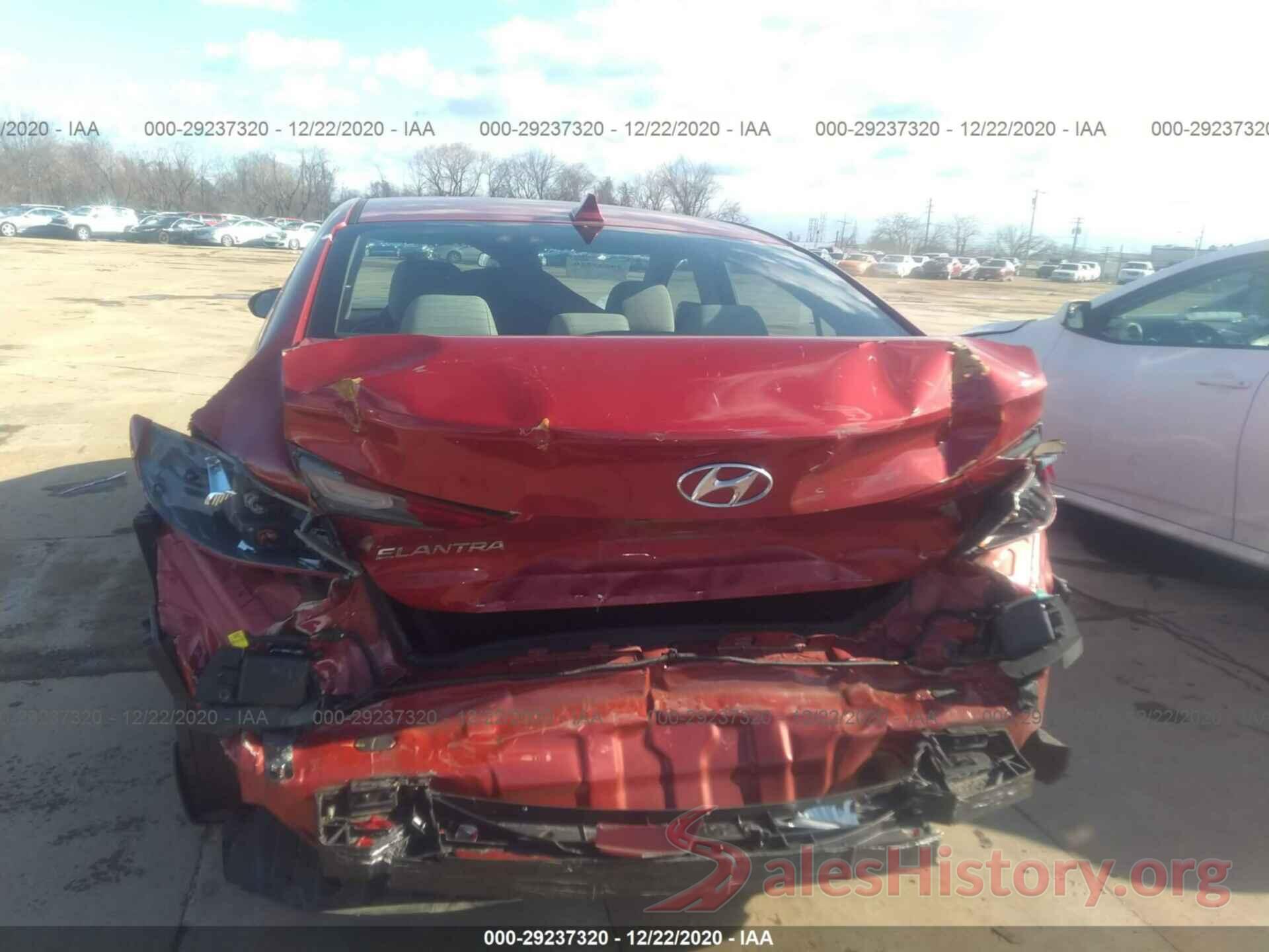 5NPD84LF7JH214067 2018 HYUNDAI ELANTRA