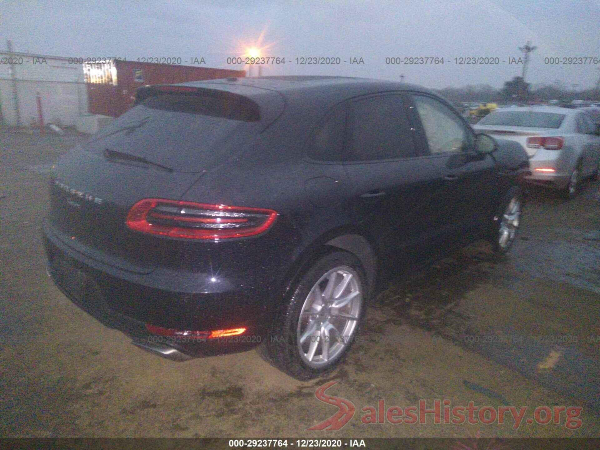 WP1AA2A57JLB14860 2018 PORSCHE MACAN