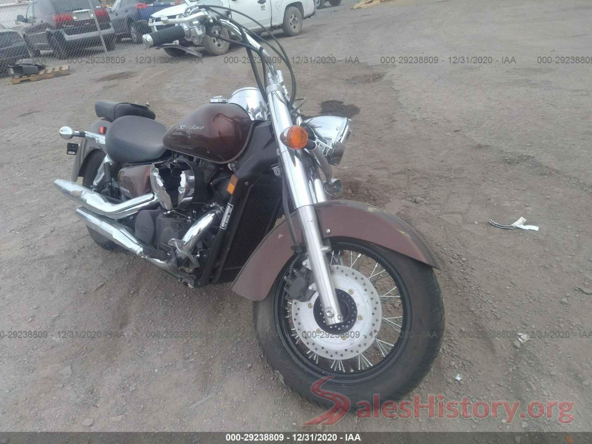 JH2RC5002KK500588 2019 HONDA VT750