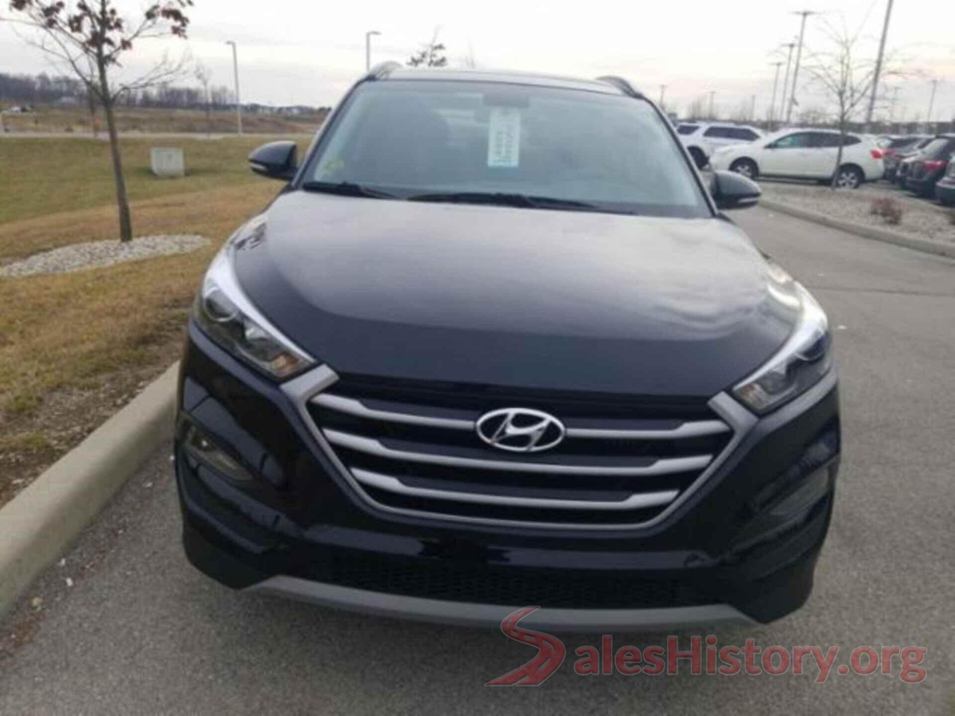 KM8J33A27JU824323 2018 HYUNDAI TUCSON