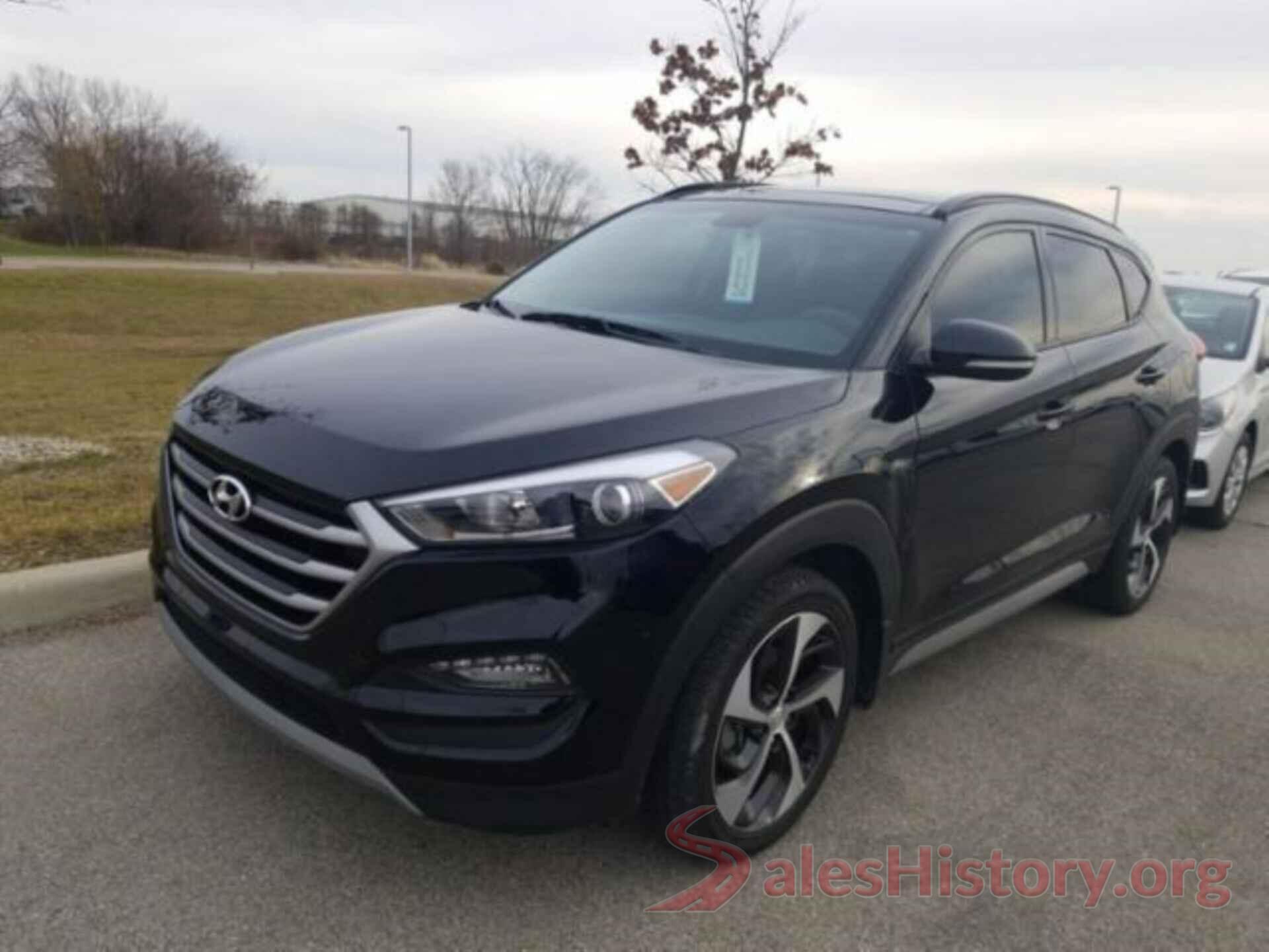 KM8J33A27JU824323 2018 HYUNDAI TUCSON