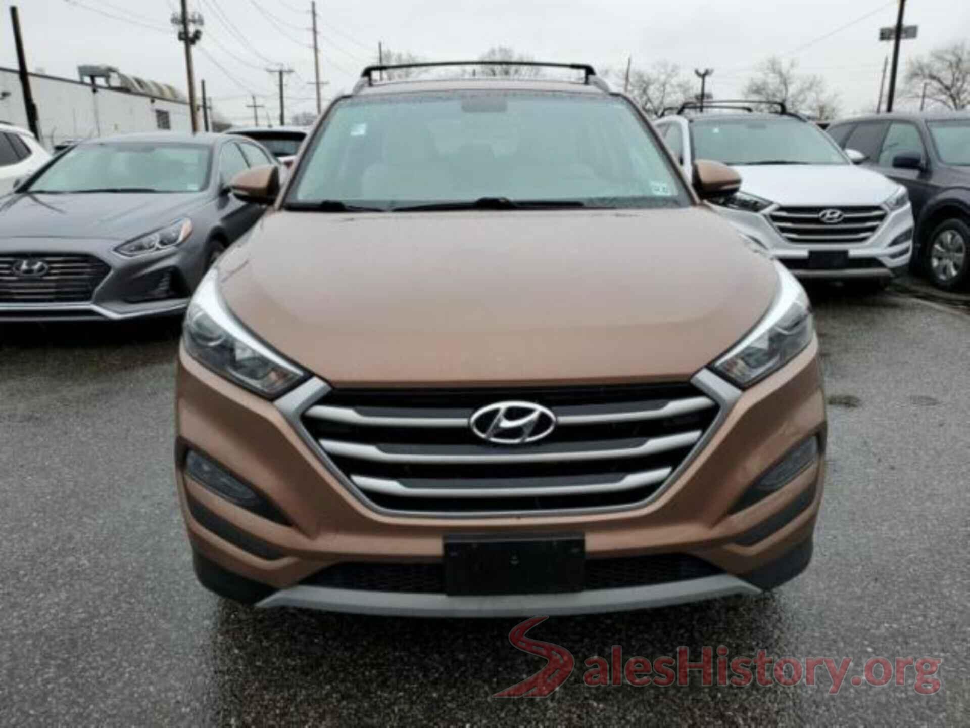 KM8J3CA20HU419947 2017 HYUNDAI TUCSON