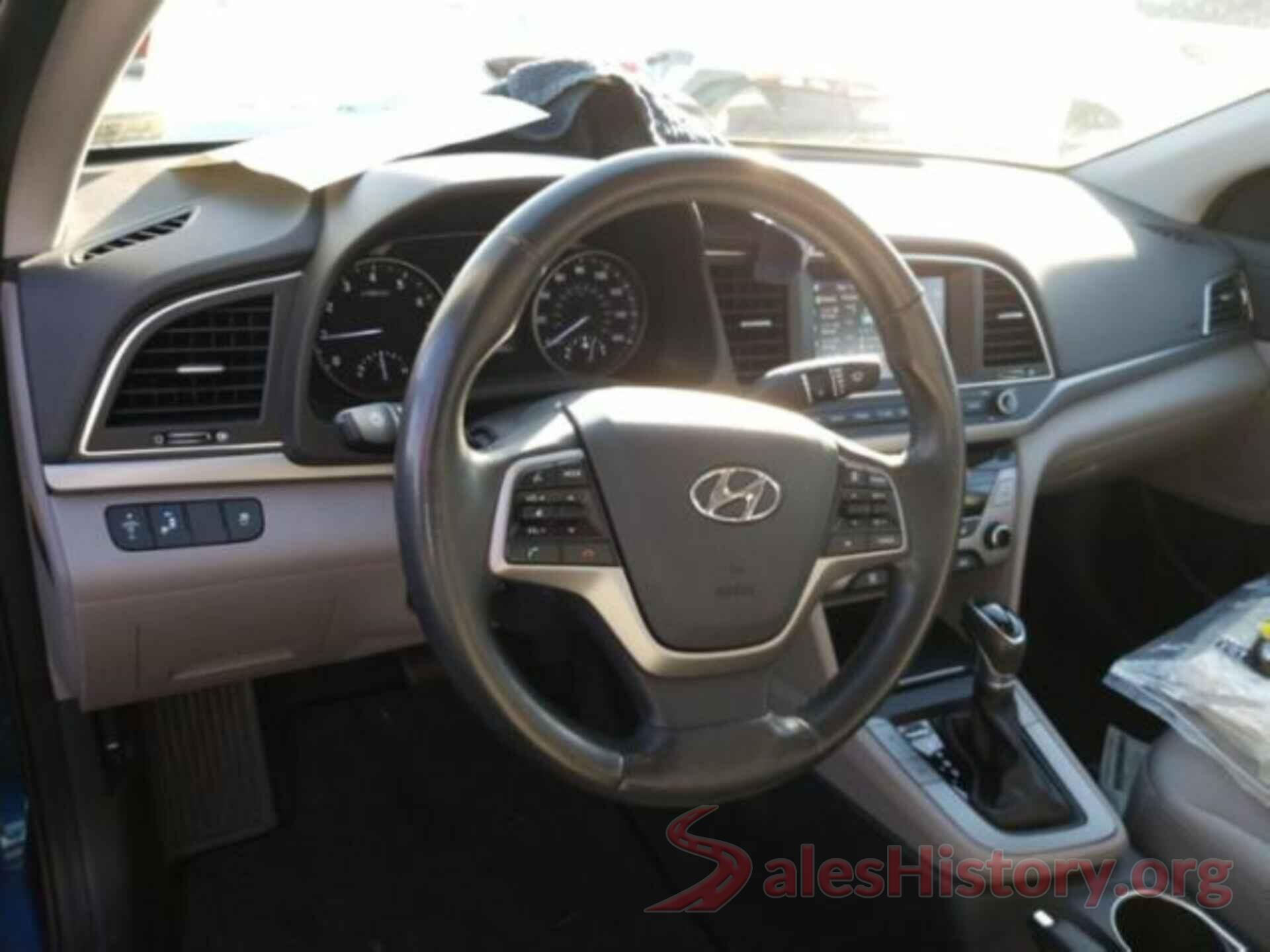 5NPD84LF5JH283808 2018 HYUNDAI ELANTRA