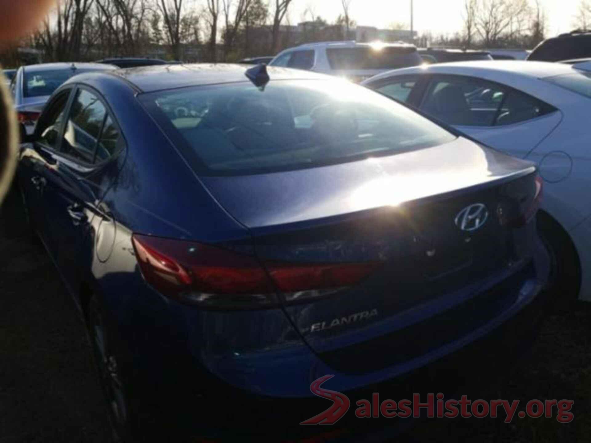 5NPD84LF5JH283808 2018 HYUNDAI ELANTRA