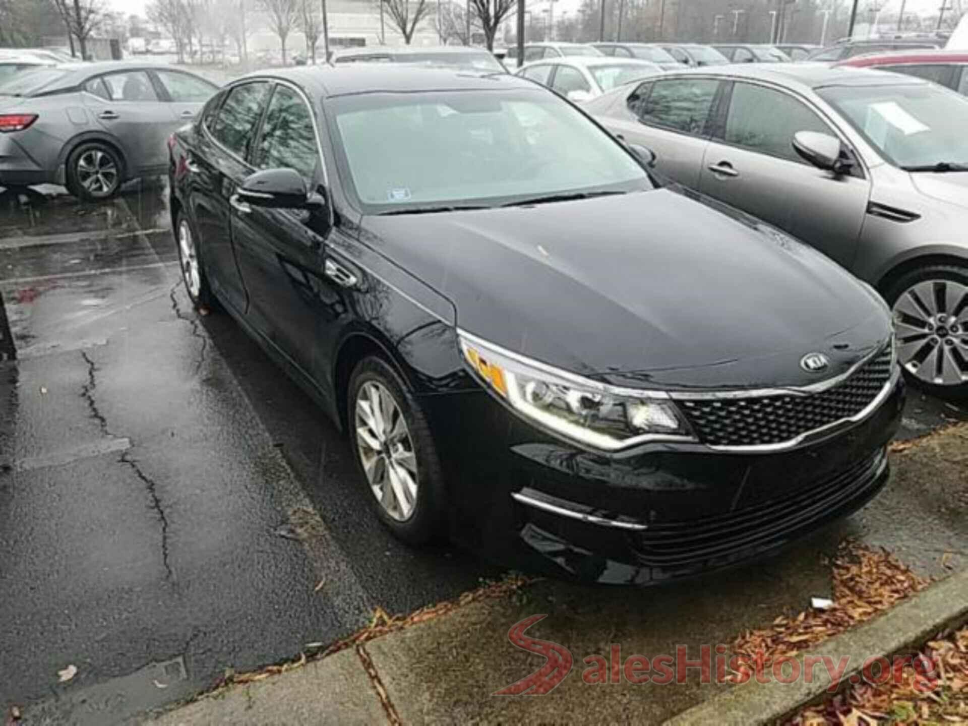 5XXGU4L3XJG260728 2018 KIA OPTIMA