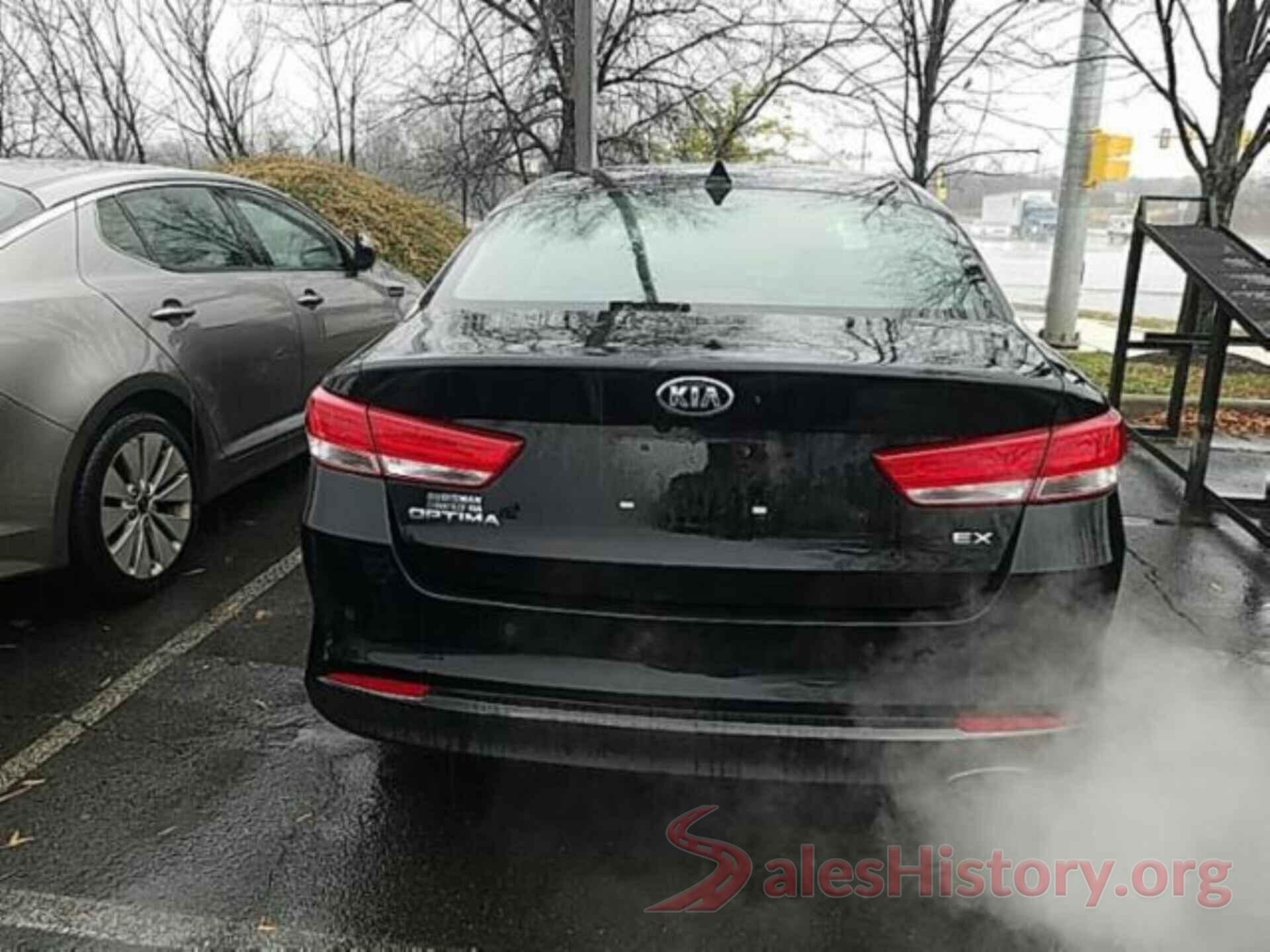 5XXGU4L3XJG260728 2018 KIA OPTIMA