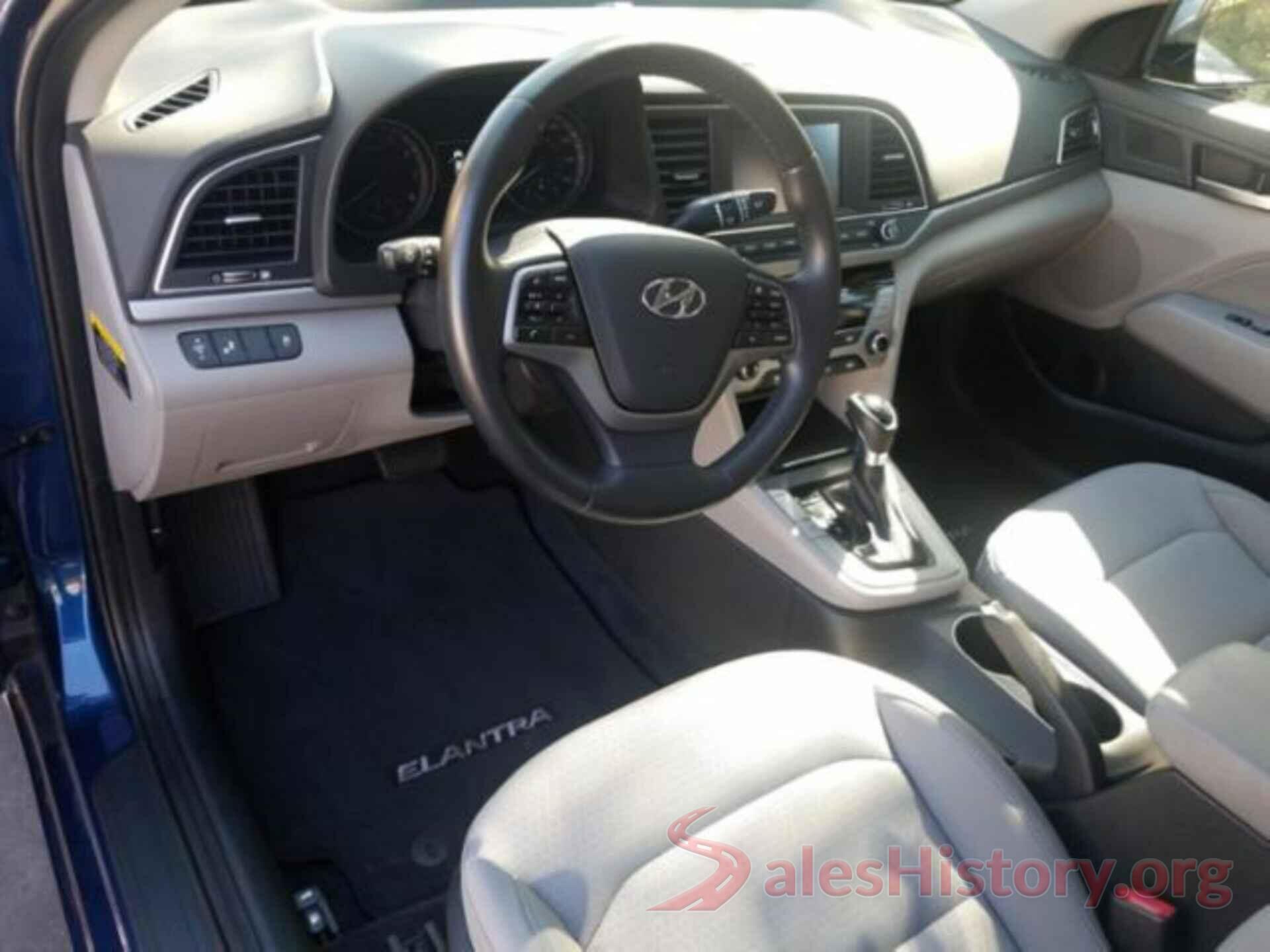 5NPD84LF1JH300748 2018 HYUNDAI ELANTRA