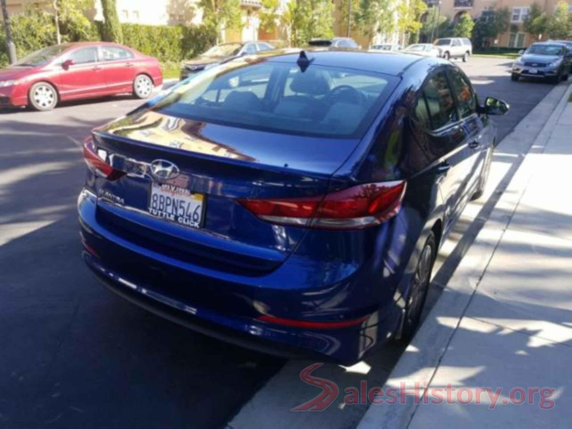 5NPD84LF1JH300748 2018 HYUNDAI ELANTRA