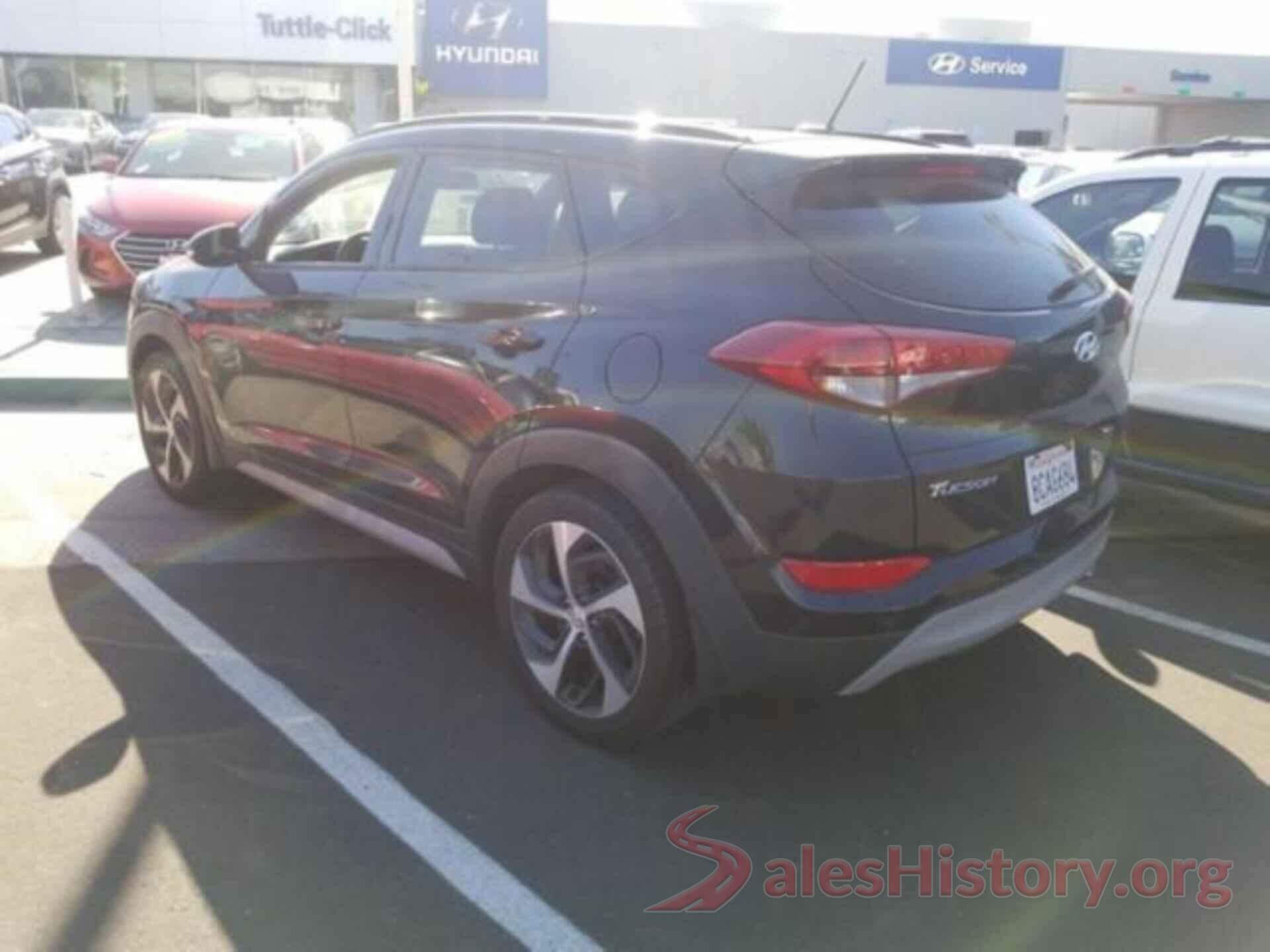 KM8J33A2XHU577910 2017 HYUNDAI TUCSON