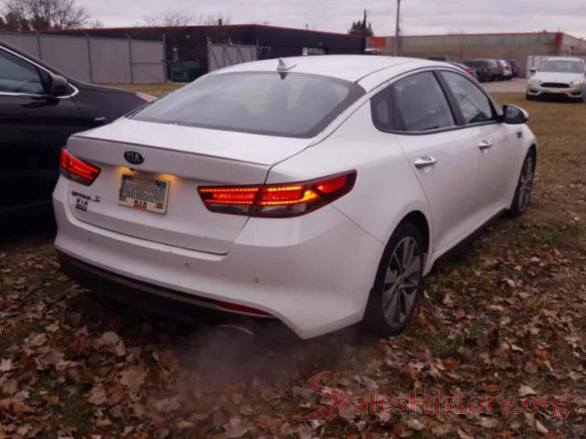 5XXGT4L32JG252075 2018 KIA OPTIMA