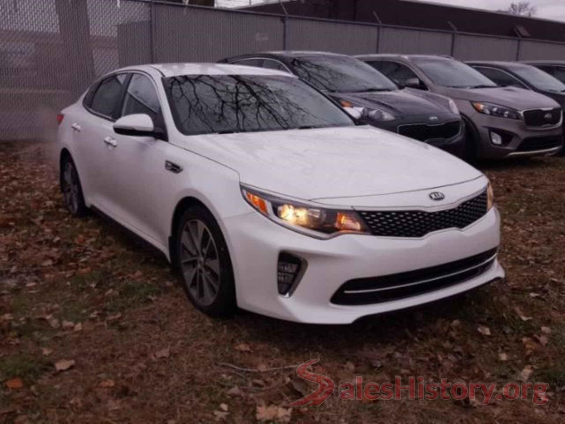 5XXGT4L32JG252075 2018 KIA OPTIMA