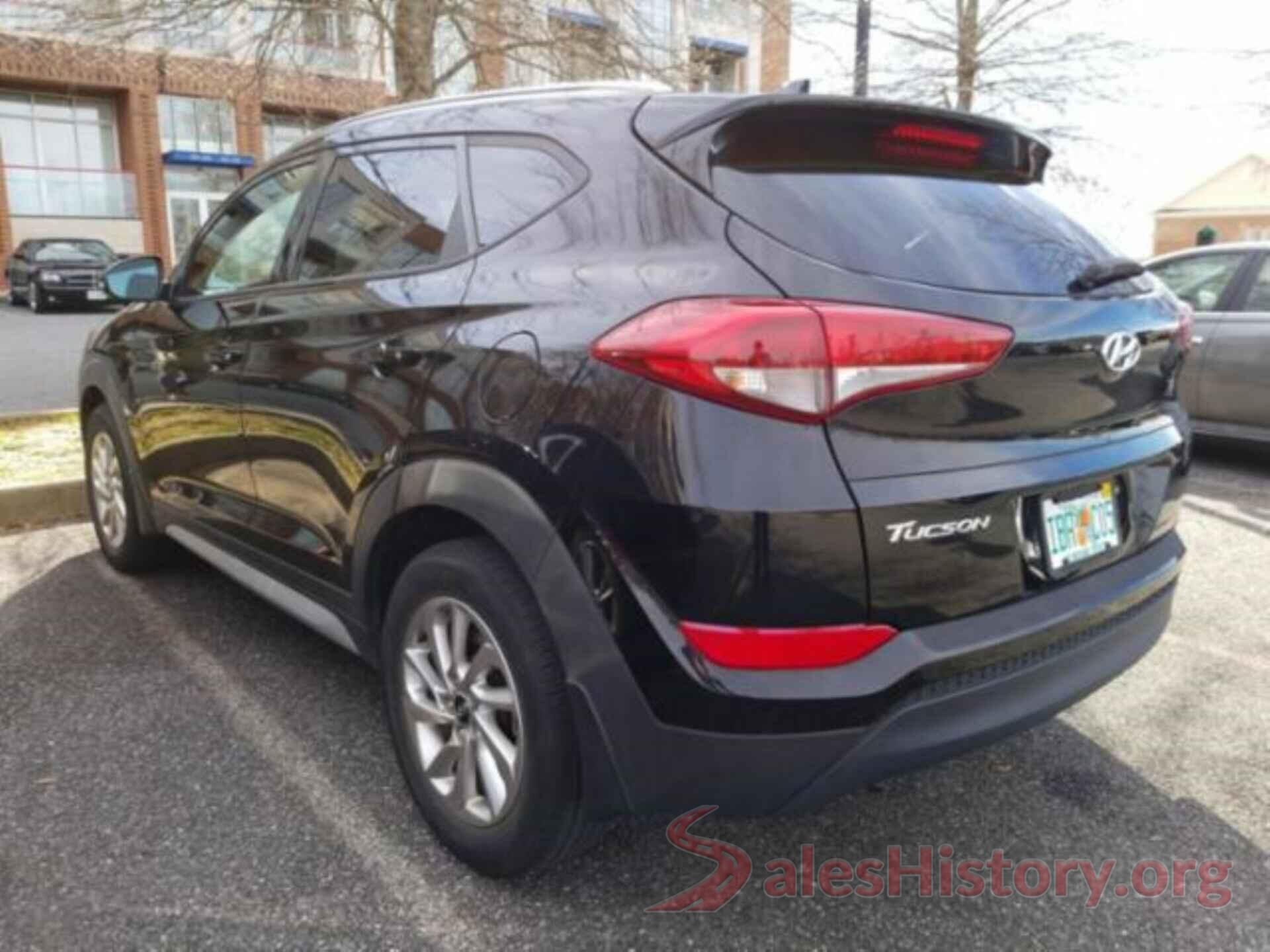 KM8J33A49HU378266 2017 HYUNDAI TUCSON