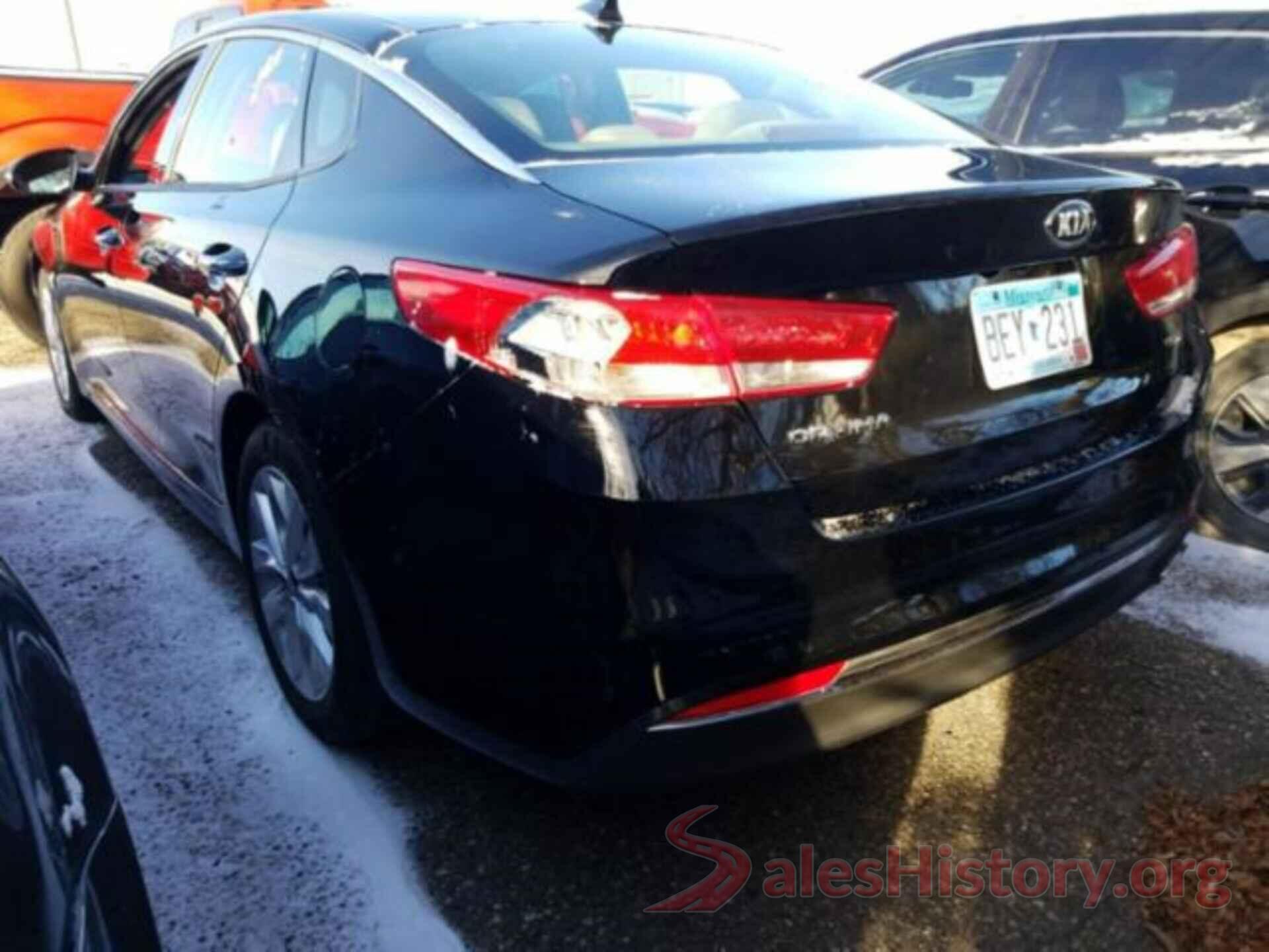 5XXGU4L31JG238861 2018 KIA OPTIMA