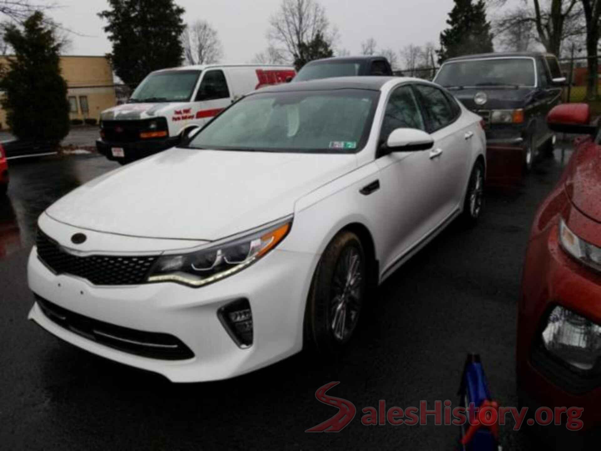 5XXGV4L20JG220467 2018 KIA OPTIMA