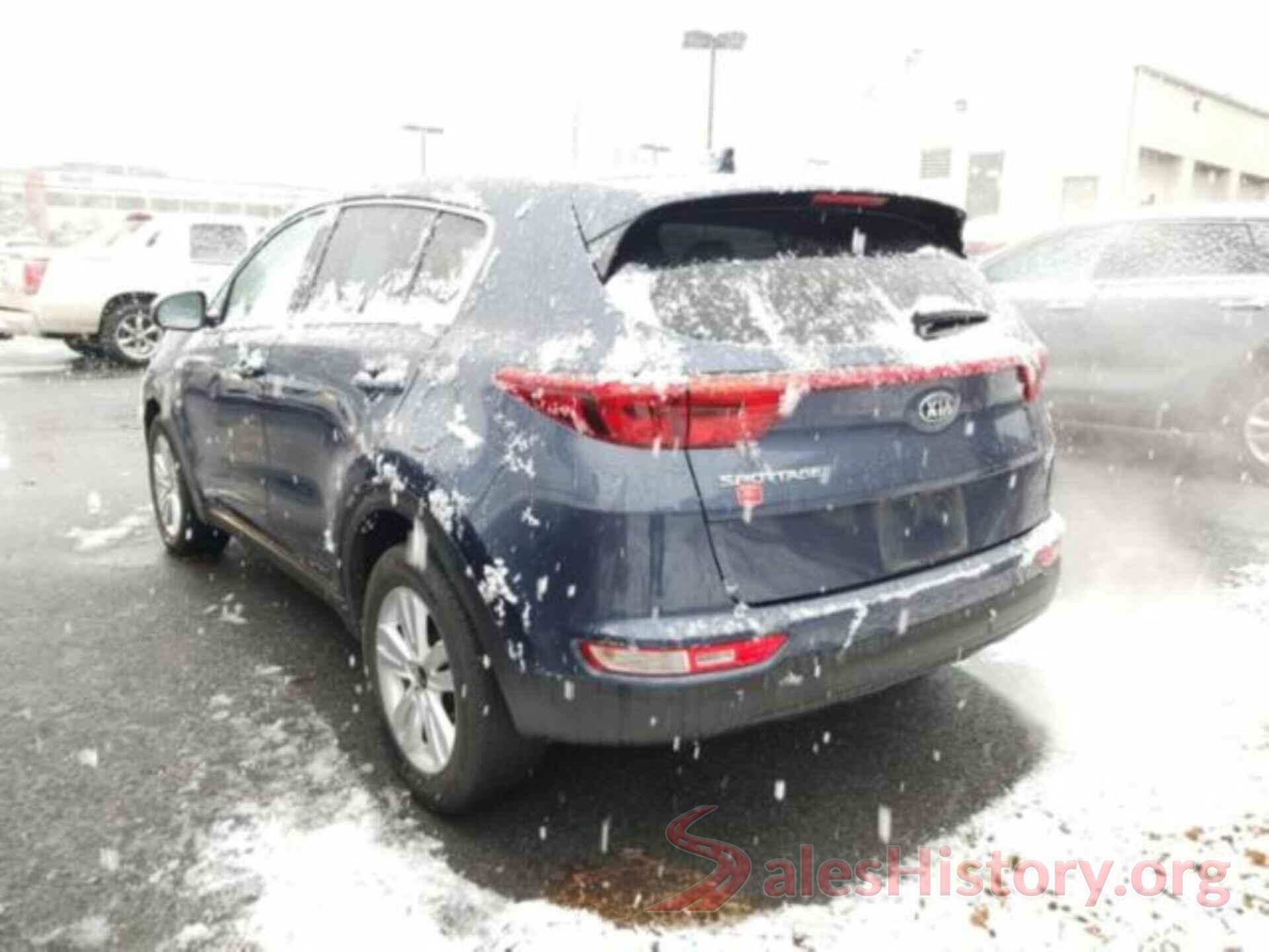 KNDPMCAC0J7396081 2018 KIA SPORTAGE