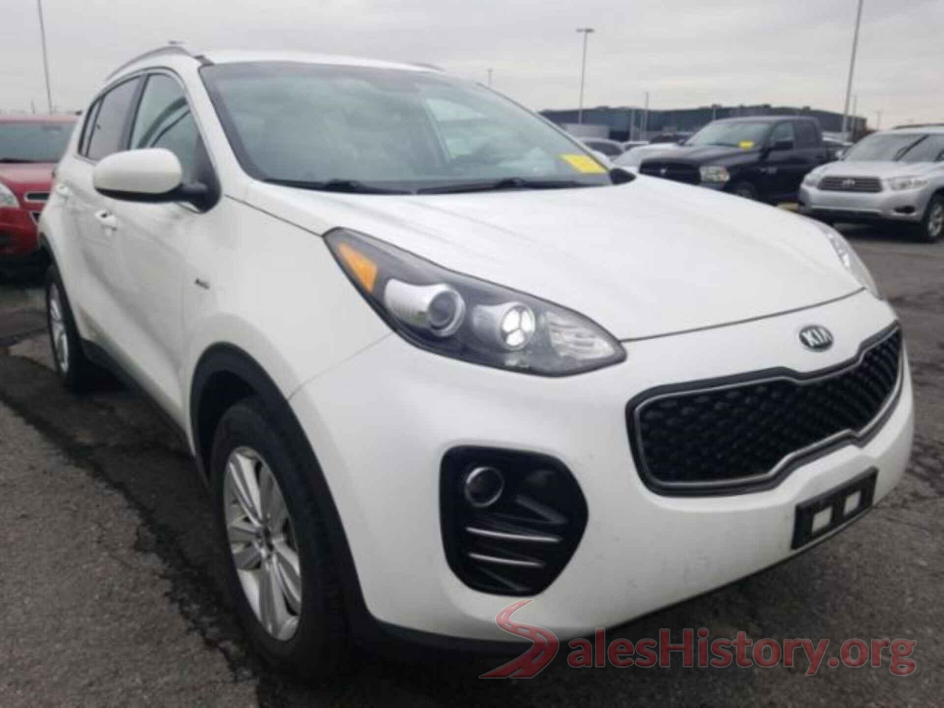 KNDPMCAC2J7385261 2018 KIA SPORTAGE