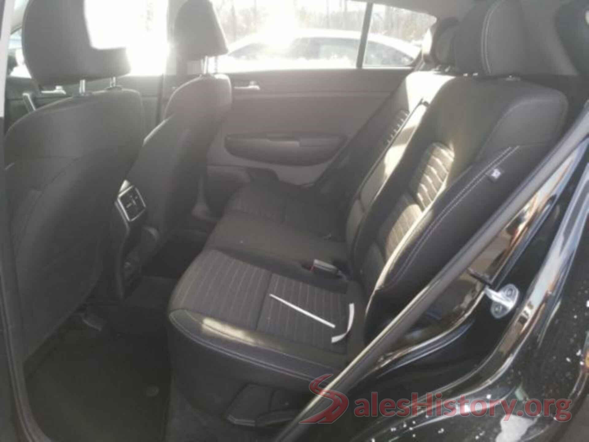 KNDPMCAC5J7402604 2018 KIA SPORTAGE