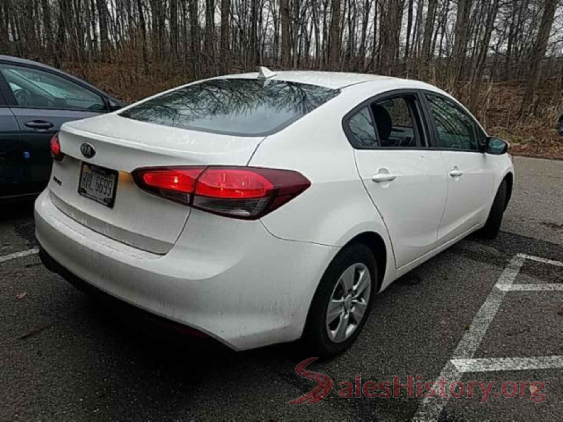 3KPFK4A75HE158814 2017 KIA FORTE