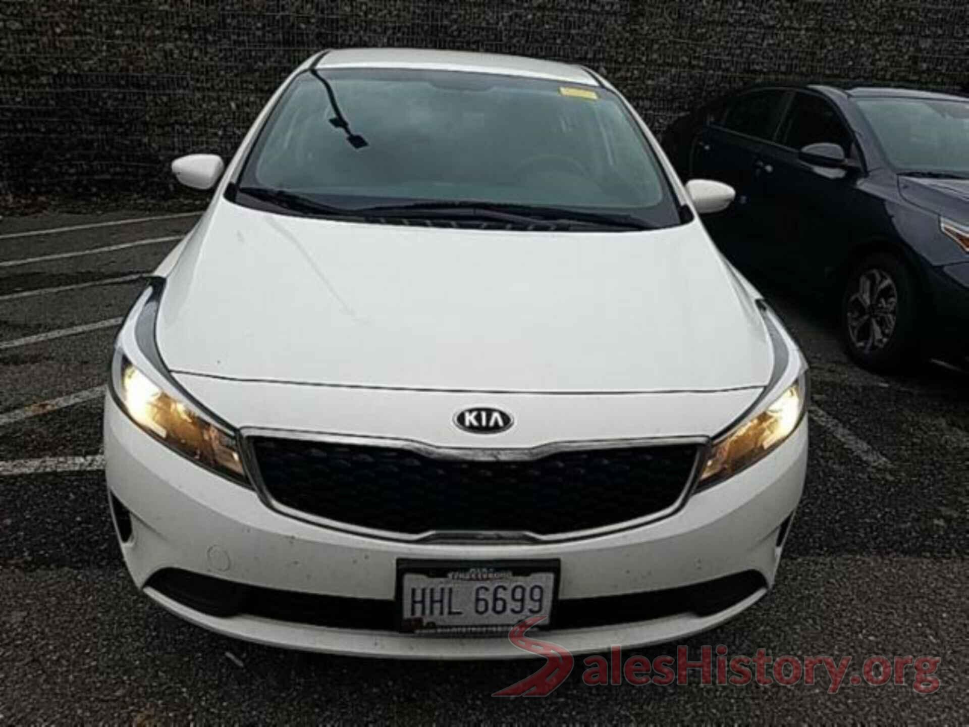 3KPFK4A75HE158814 2017 KIA FORTE