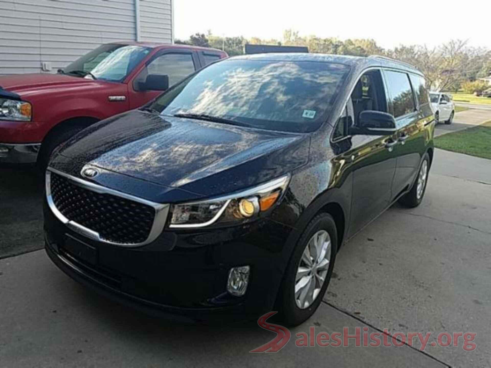 KNDMC5C16H6336609 2017 KIA SEDONA