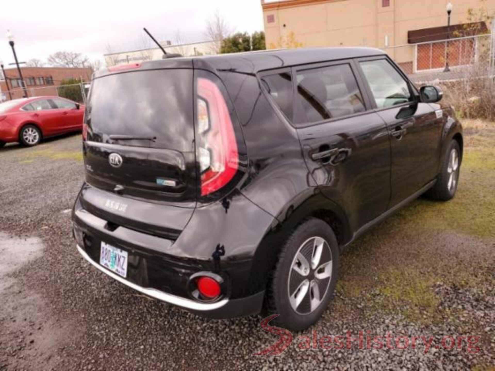 KNDJX3AE4H7019004 2017 KIA SOUL EV