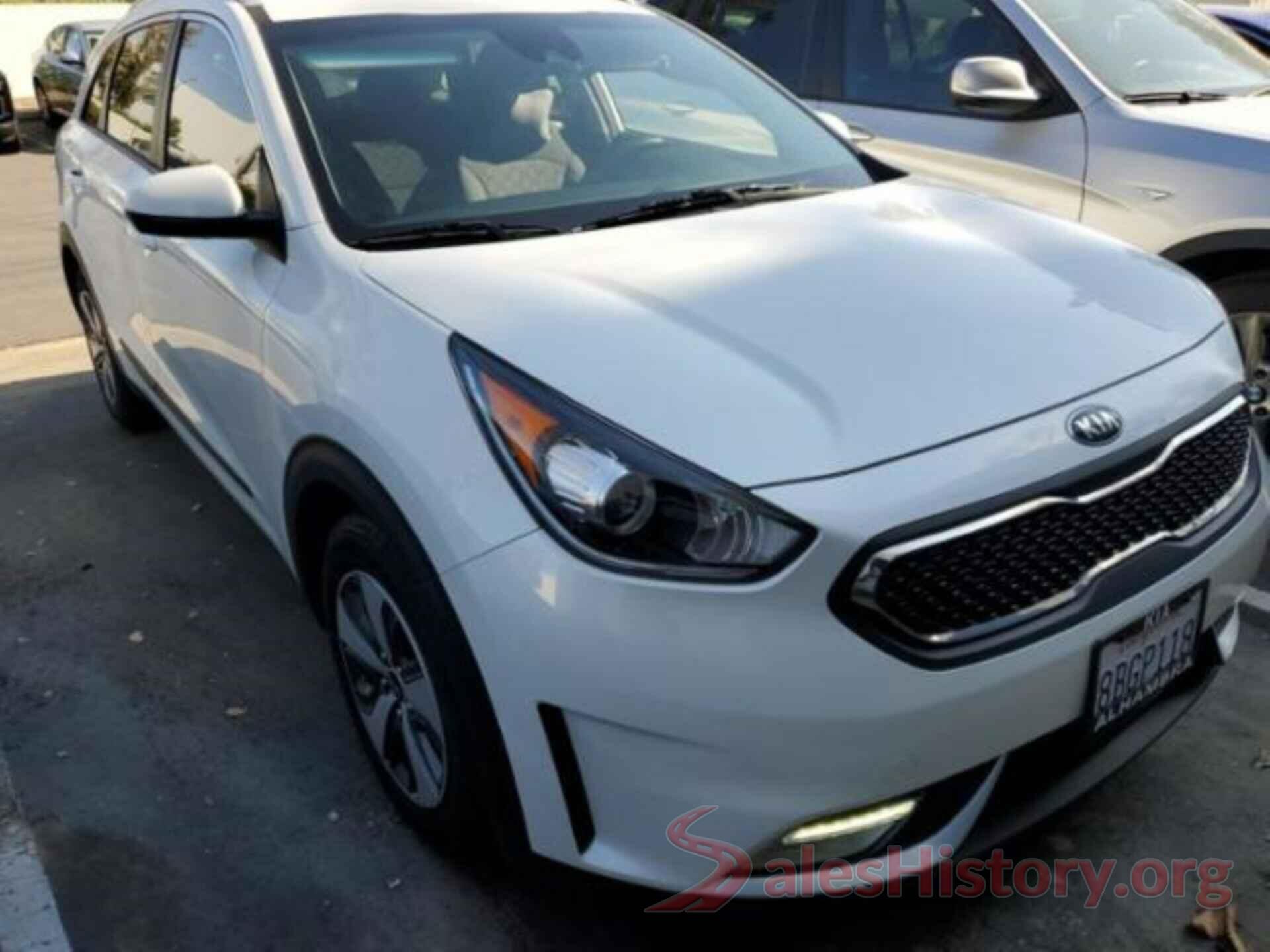 KNDCB3LC5J5140337 2018 KIA NIRO