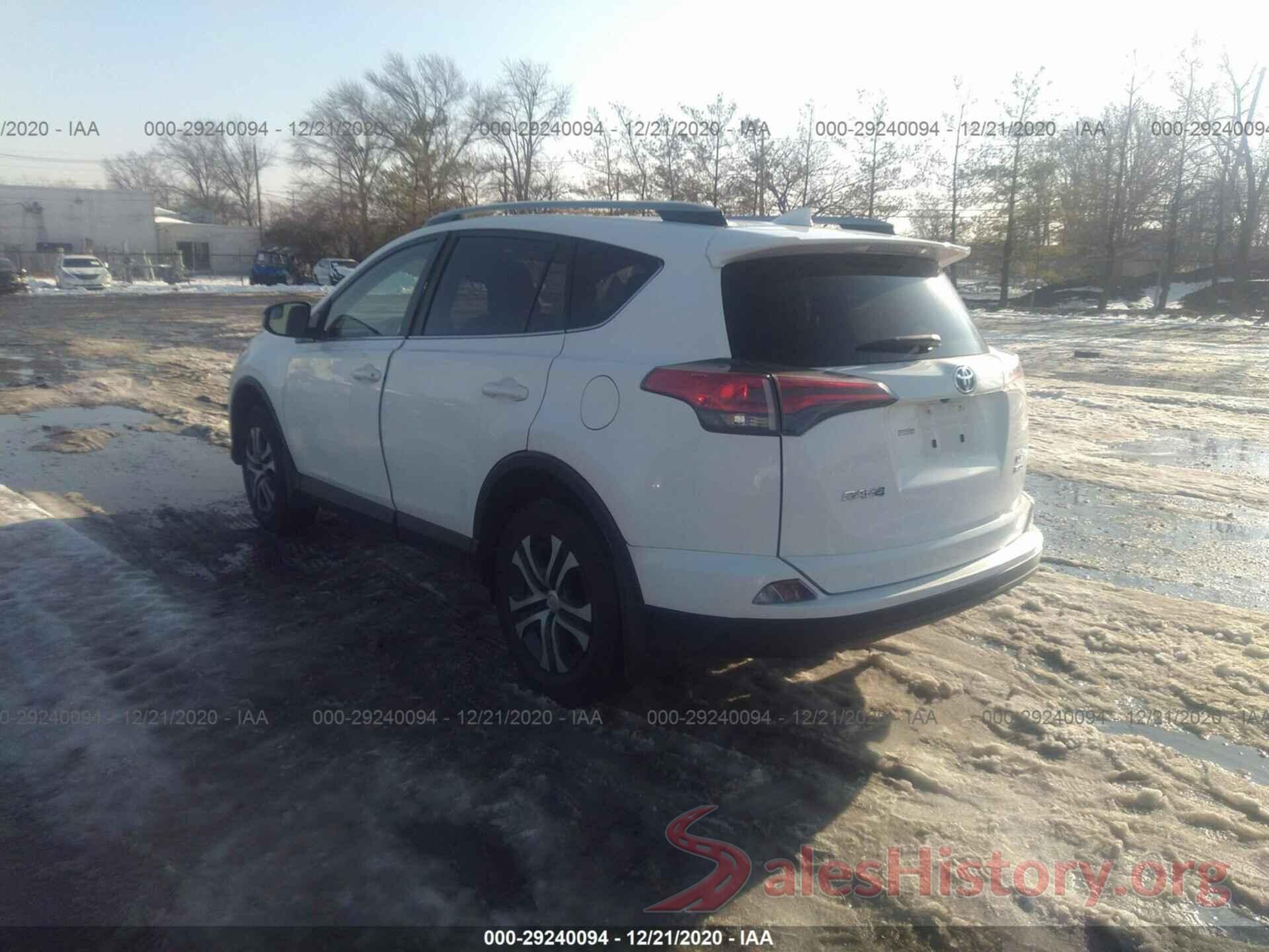 JTMBFREV5JJ175811 2018 TOYOTA RAV4