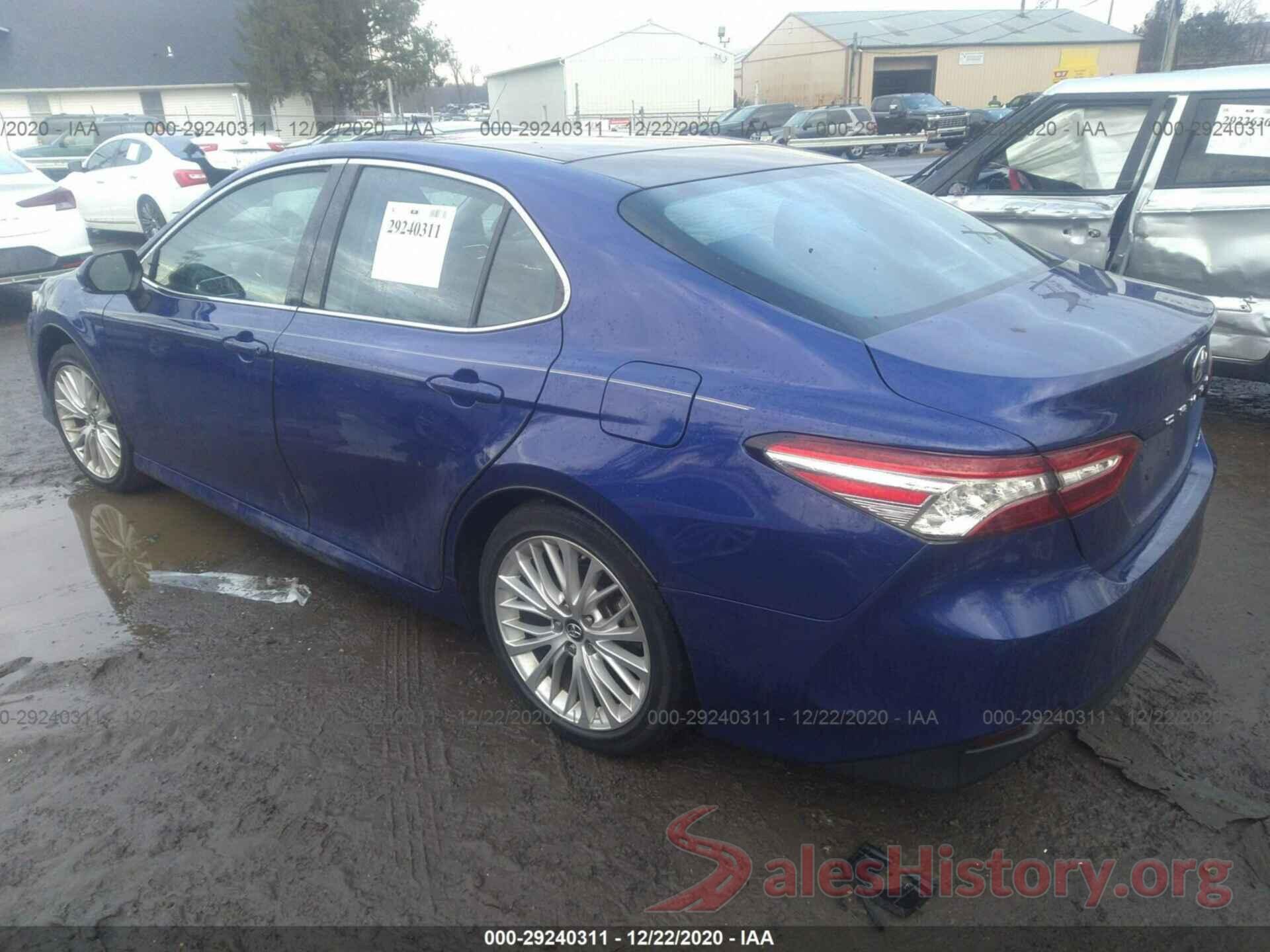 4T1B11HK0JU579501 2018 TOYOTA CAMRY