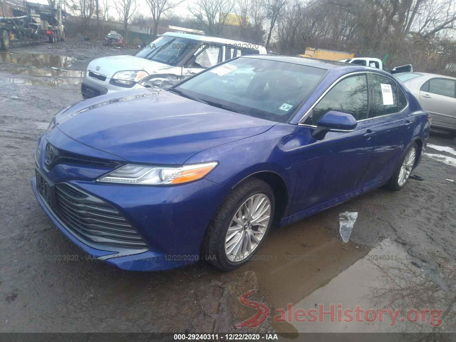 4T1B11HK0JU579501 2018 TOYOTA CAMRY