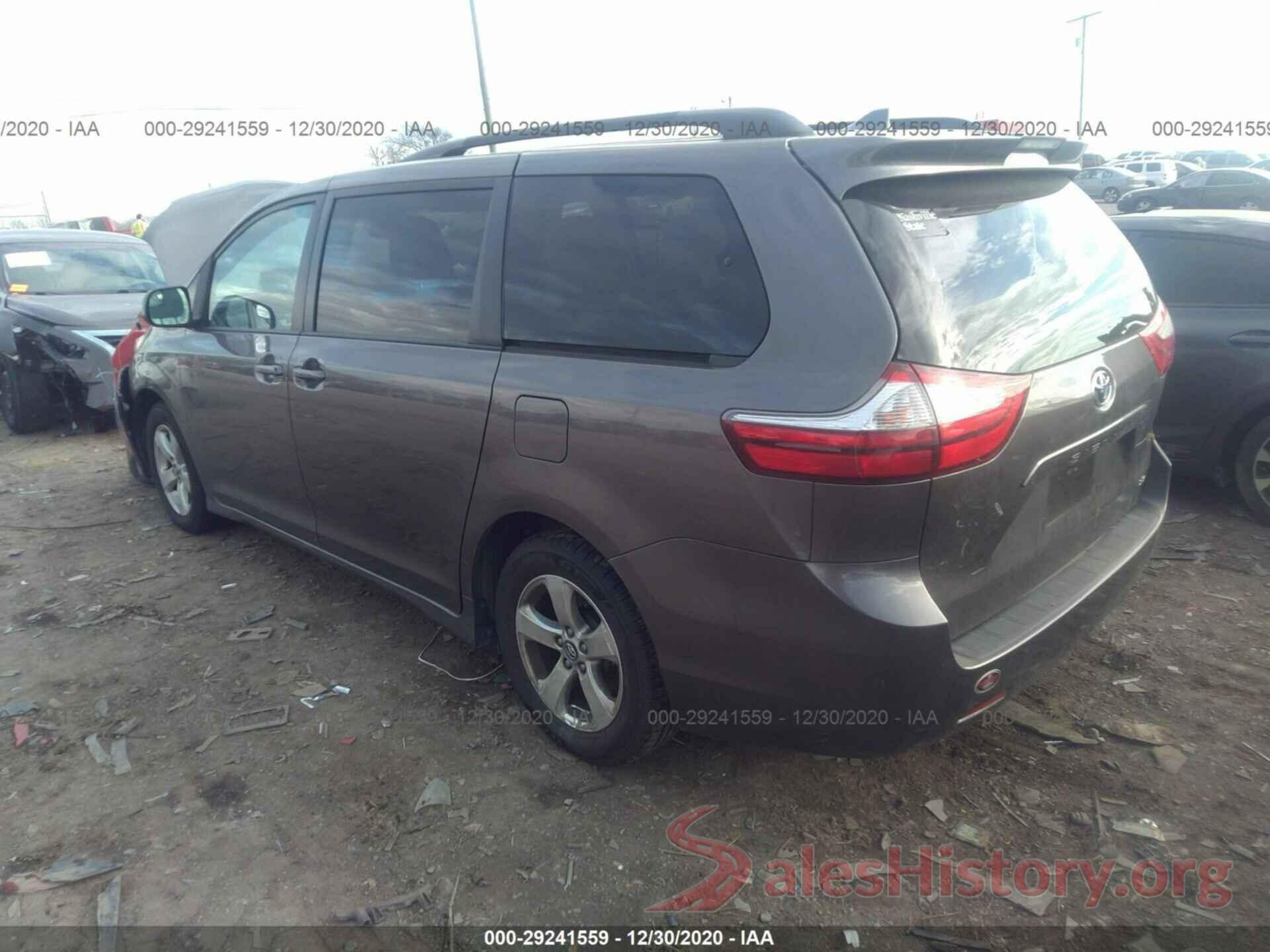 5TDKZ3DC9JS946472 2018 TOYOTA SIENNA