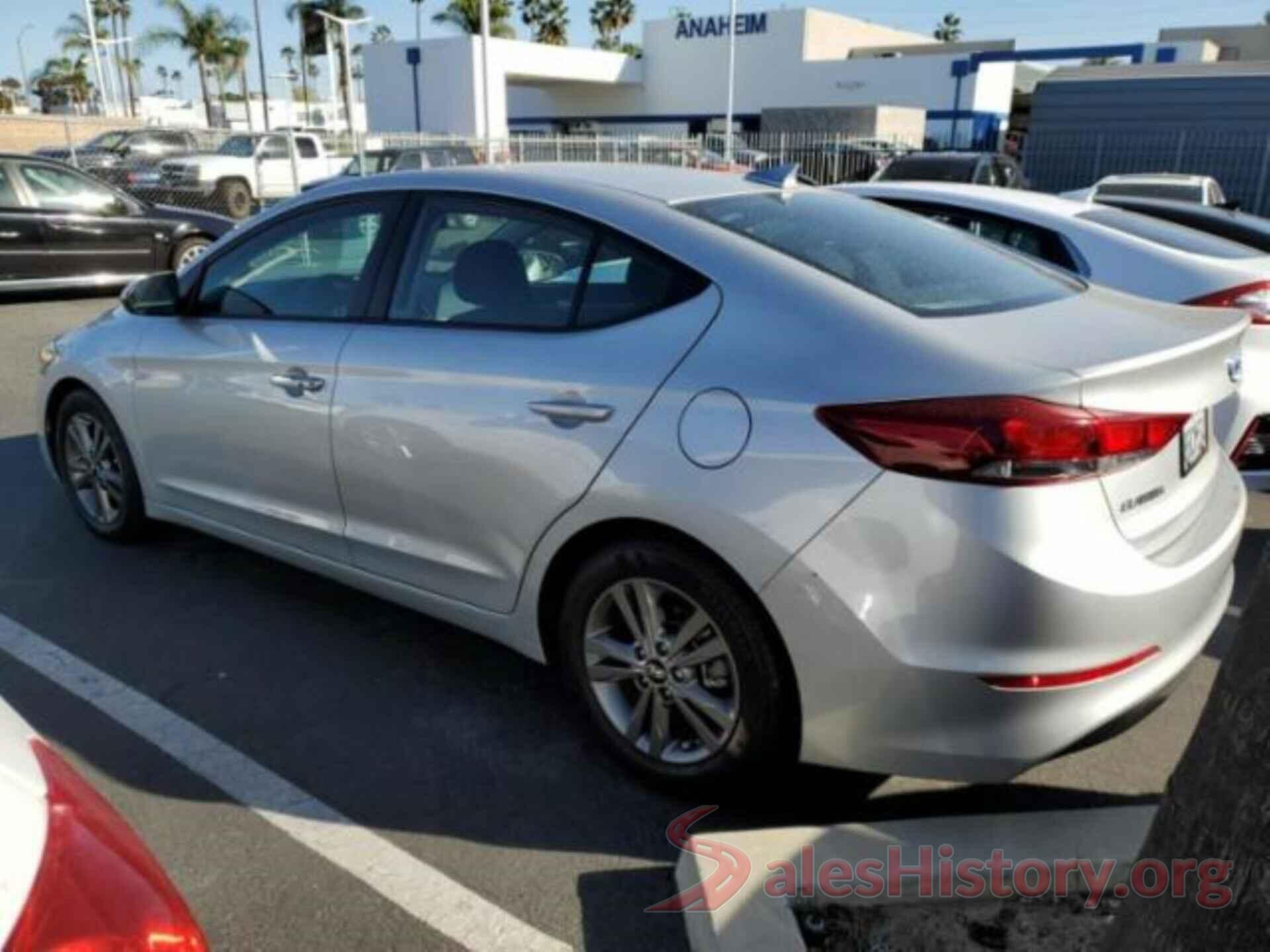 5NPD84LF3JH252251 2018 HYUNDAI ELANTRA