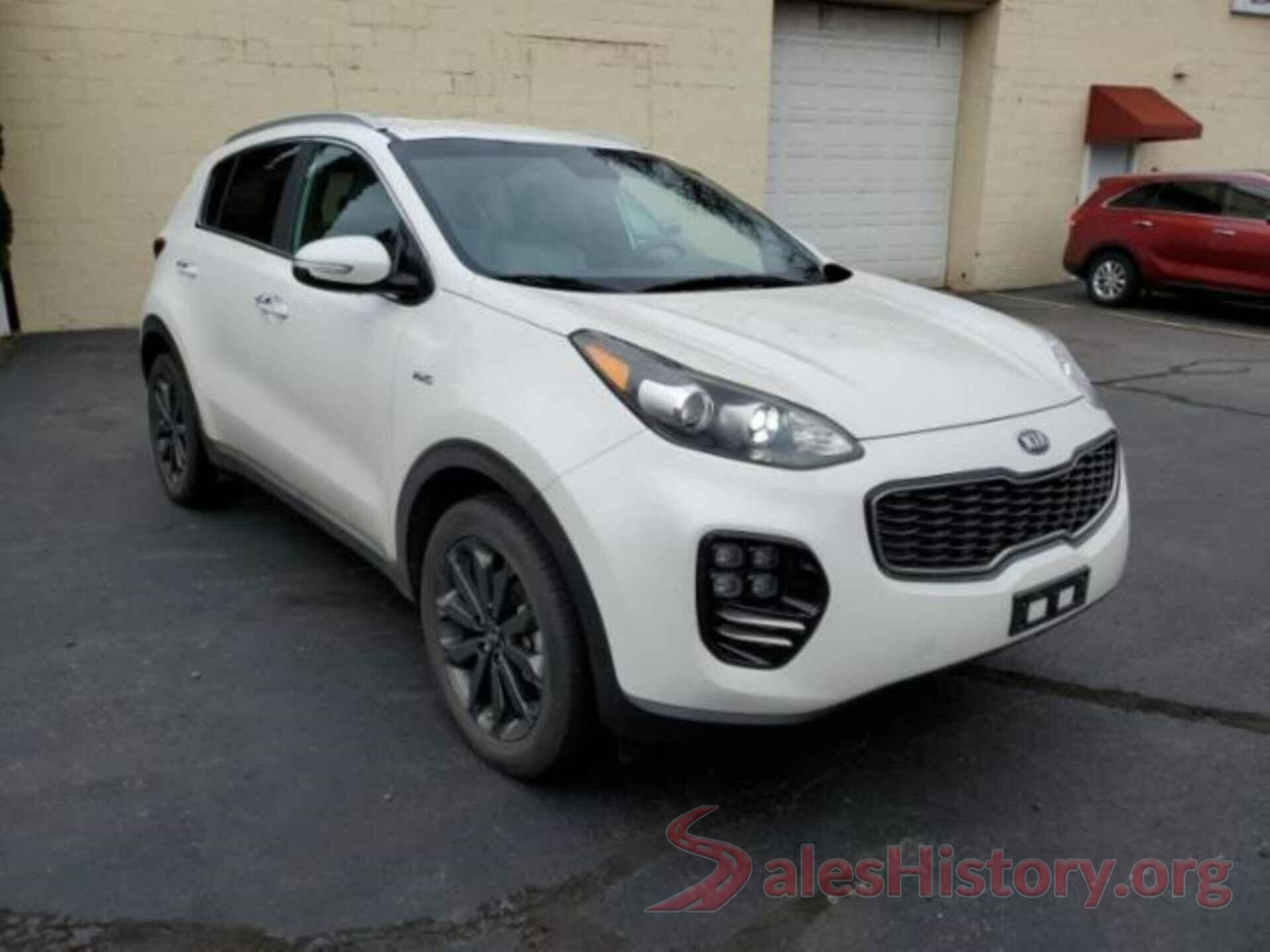 KNDPNCAC8J7472921 2018 KIA SPORTAGE