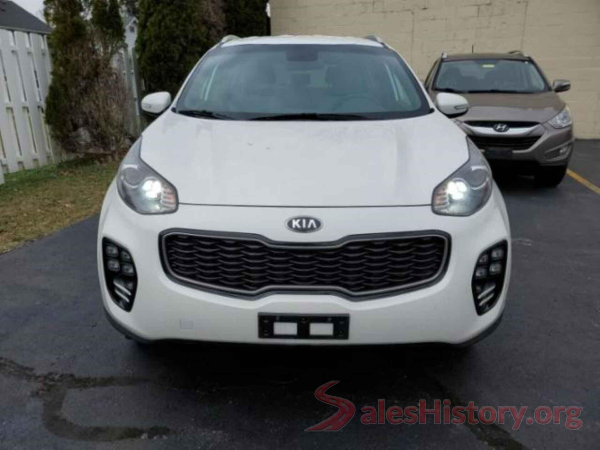 KNDPNCAC8J7472921 2018 KIA SPORTAGE