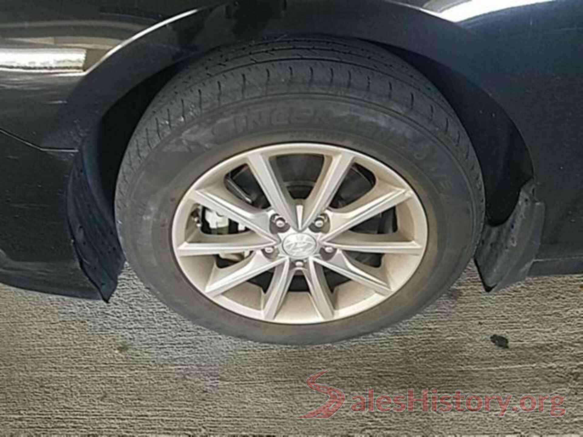 5NPE24AF1JH615655 2018 HYUNDAI SONATA