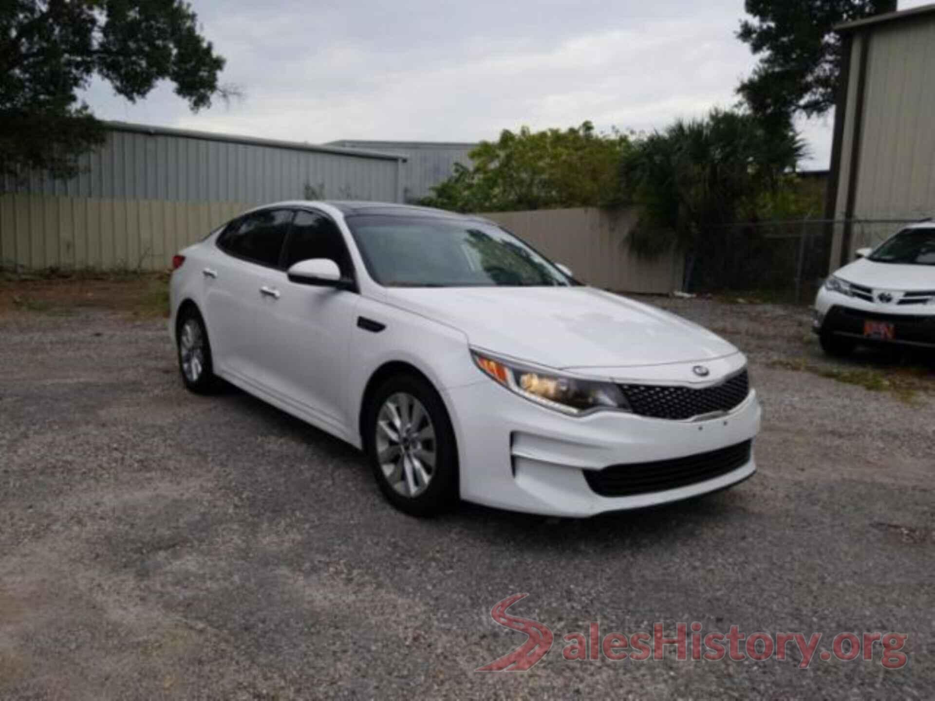 5XXGU4L35JG206415 2018 KIA OPTIMA