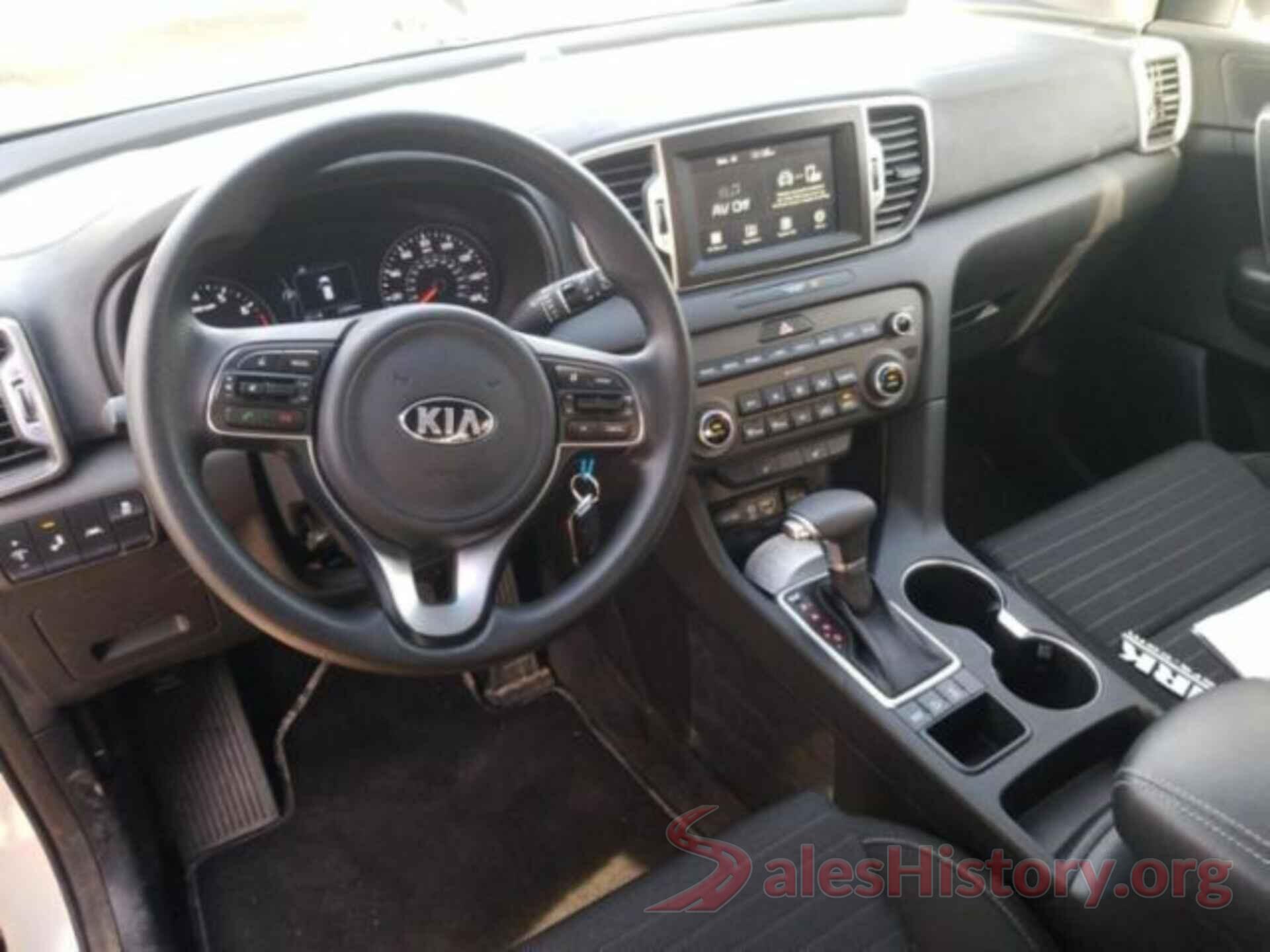 KNDPMCAC9J7402430 2018 KIA SPORTAGE