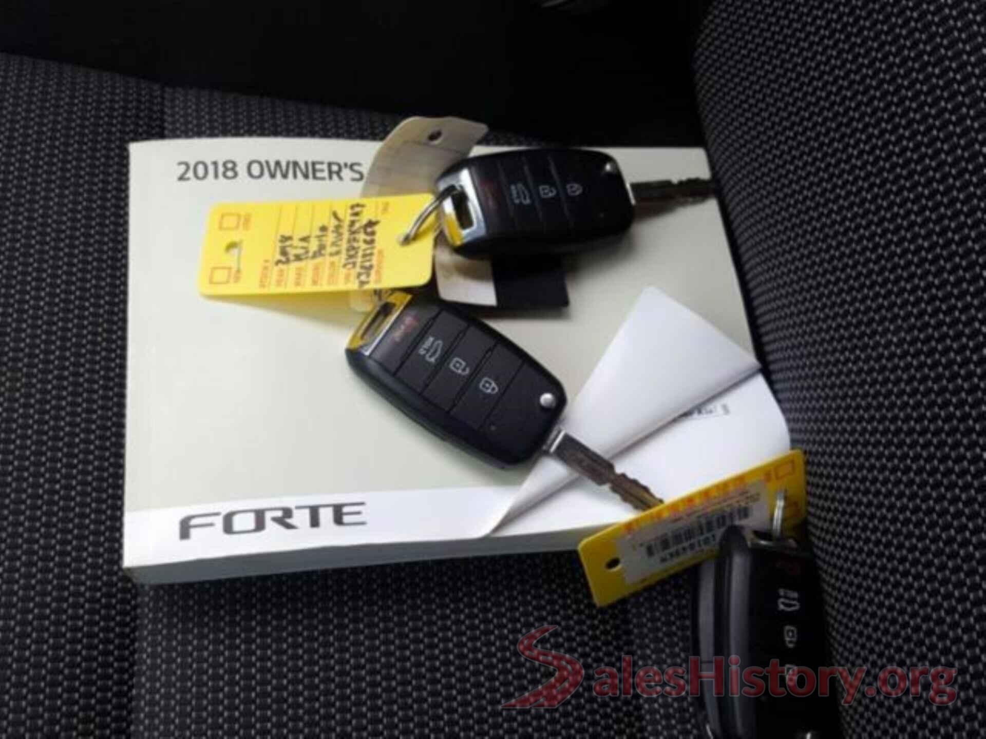 3KPFK4A74JE181667 2018 KIA FORTE